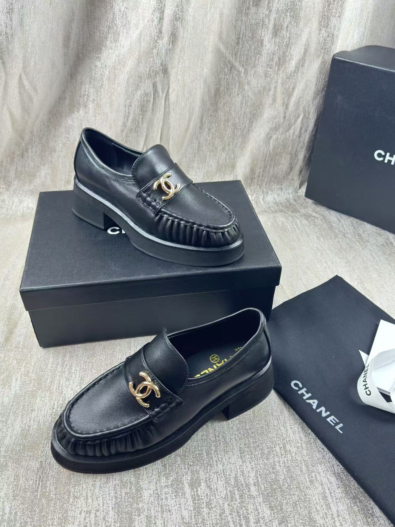 Louis new arrival 24ss women Loafers 005