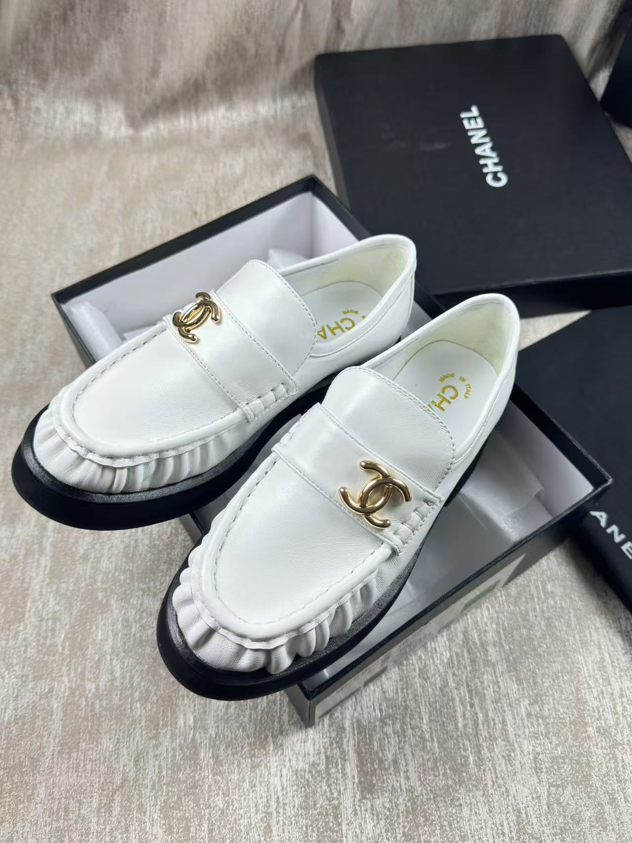 Louis new arrival 24ss women Loafers 005