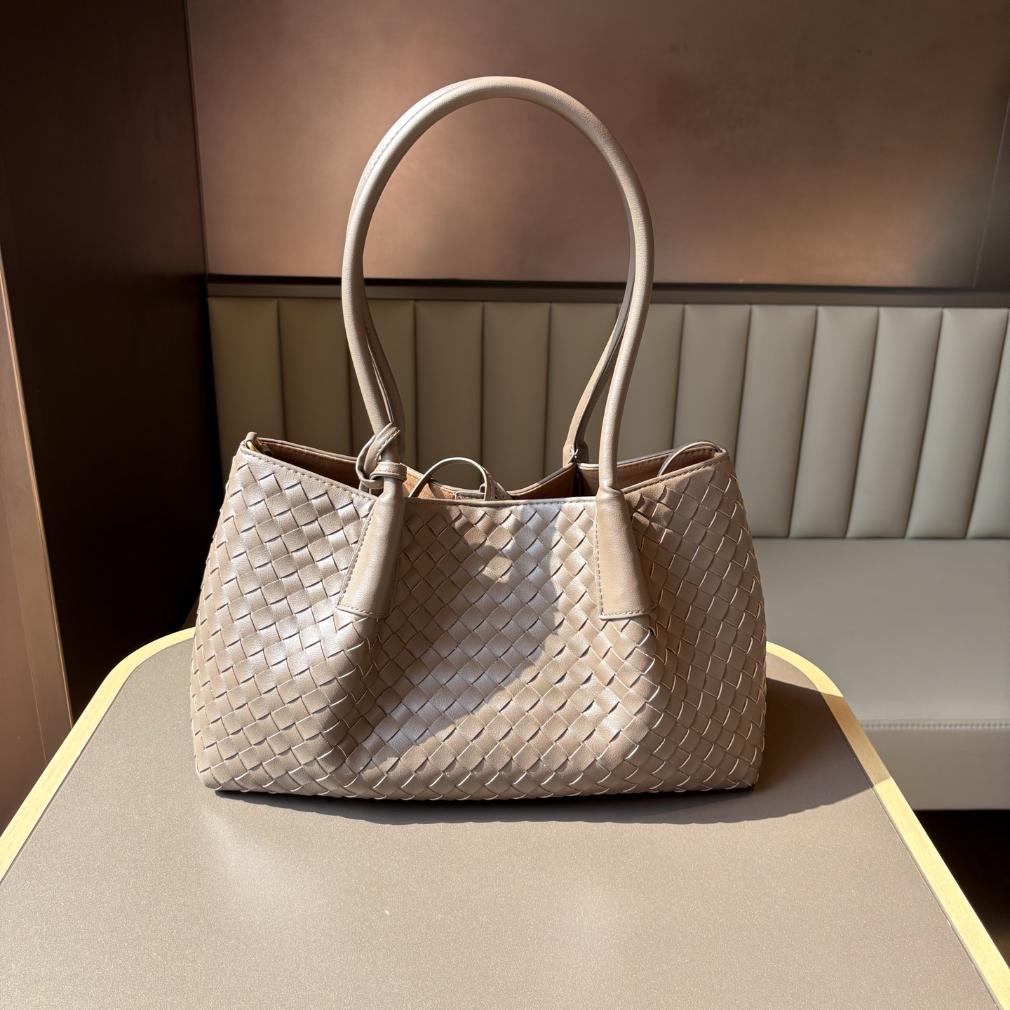 BV Luxury Woven Pinacoteca Handbag 34x20x14cm