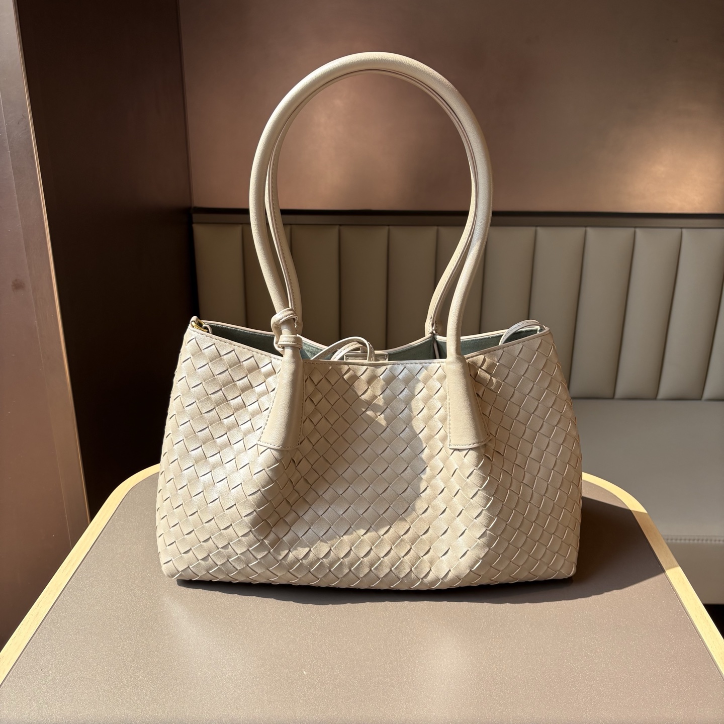 BV Luxury Woven Pinacoteca Handbag 34x20x14cm