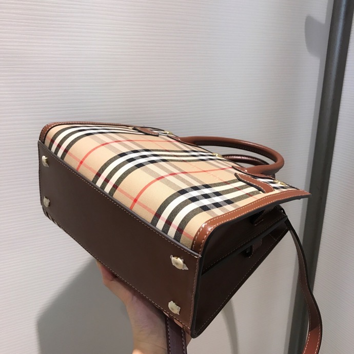 bb Mini Vintage Check Two-handle Title Bag Archive Beige For Women, Women's Bags 10.2in/26cm 80252671