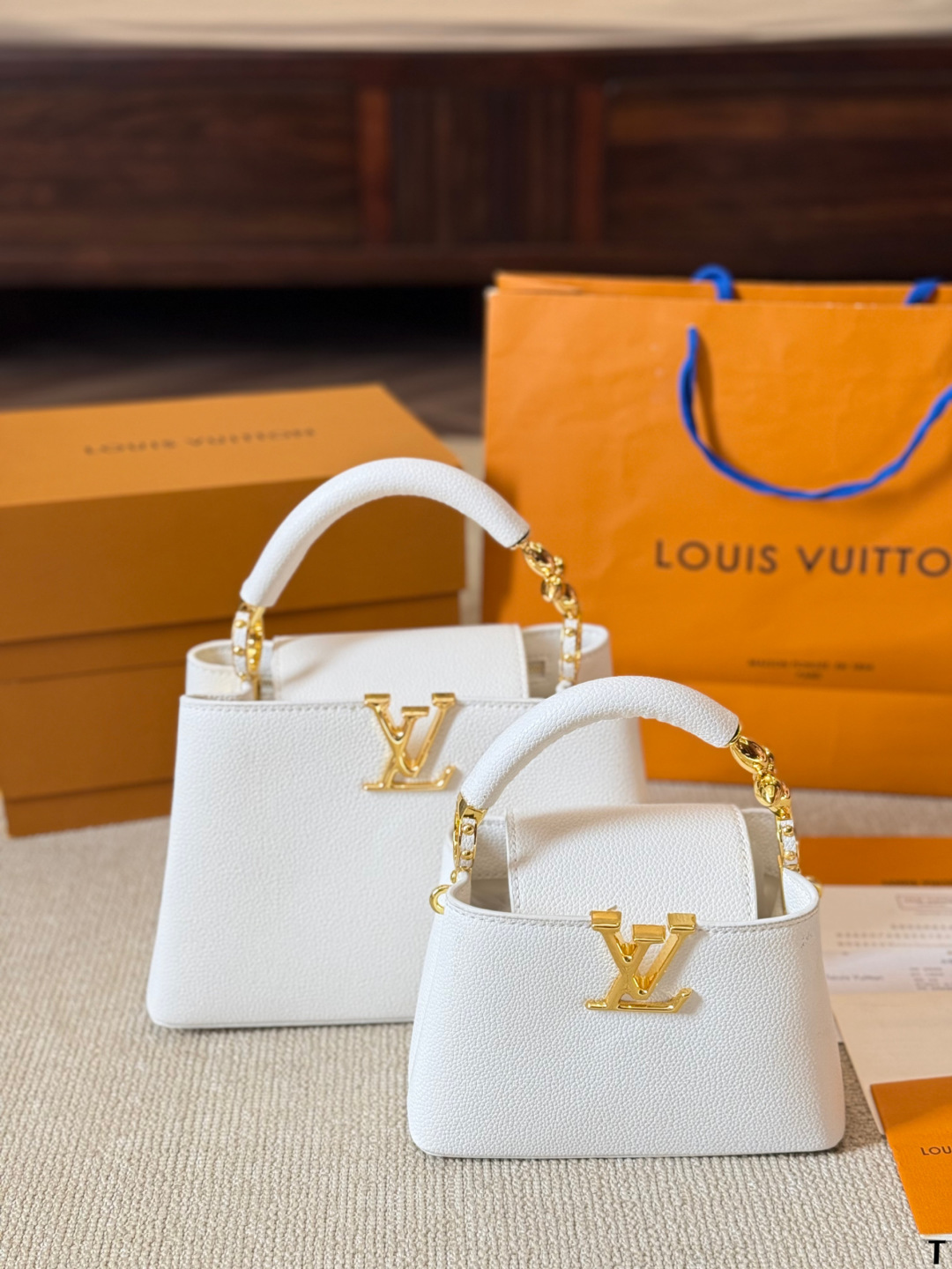 Louis new arrival capucines bag 008