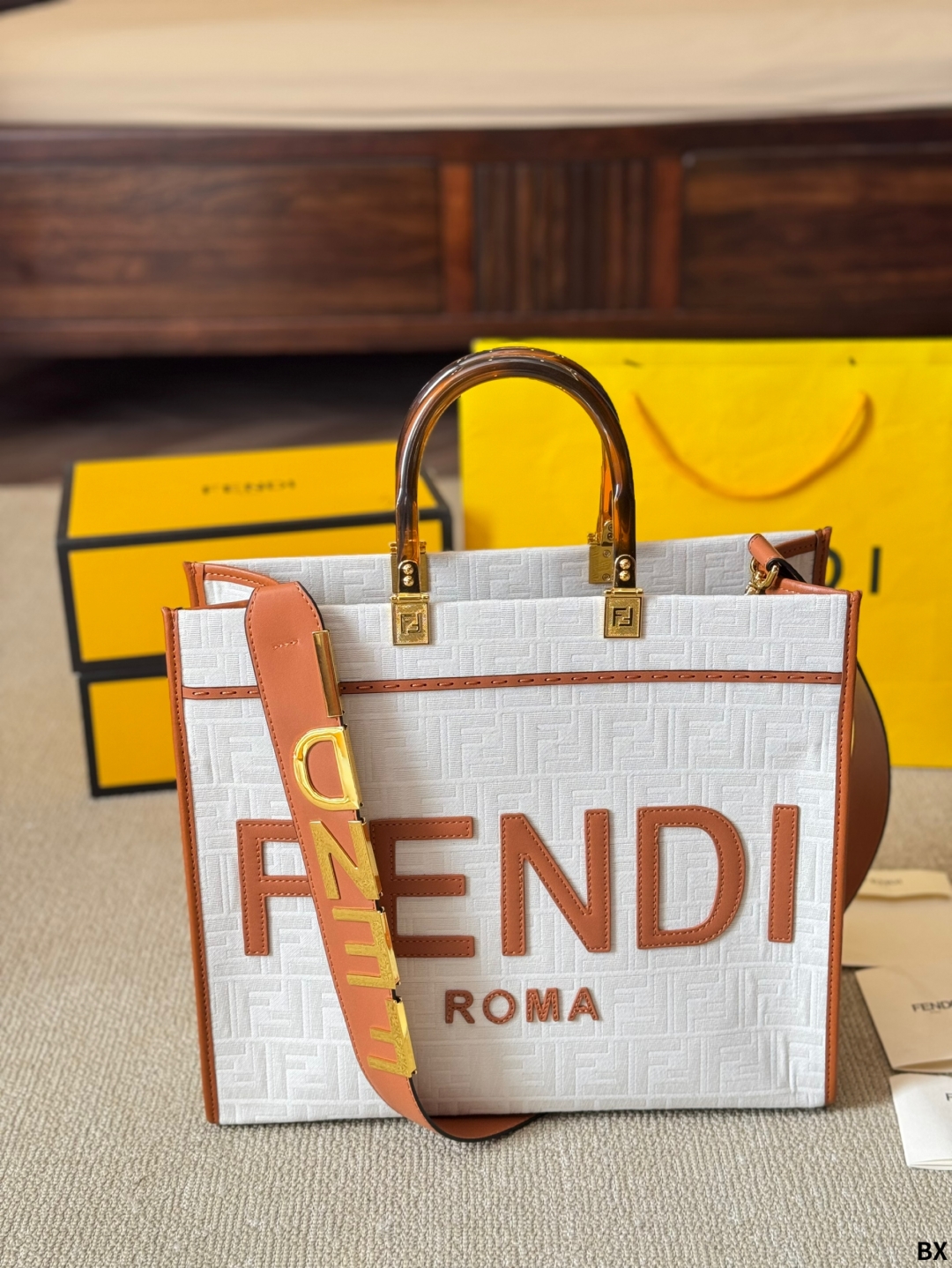 Fen new arrival peekabo tote bag size；35*30 cm