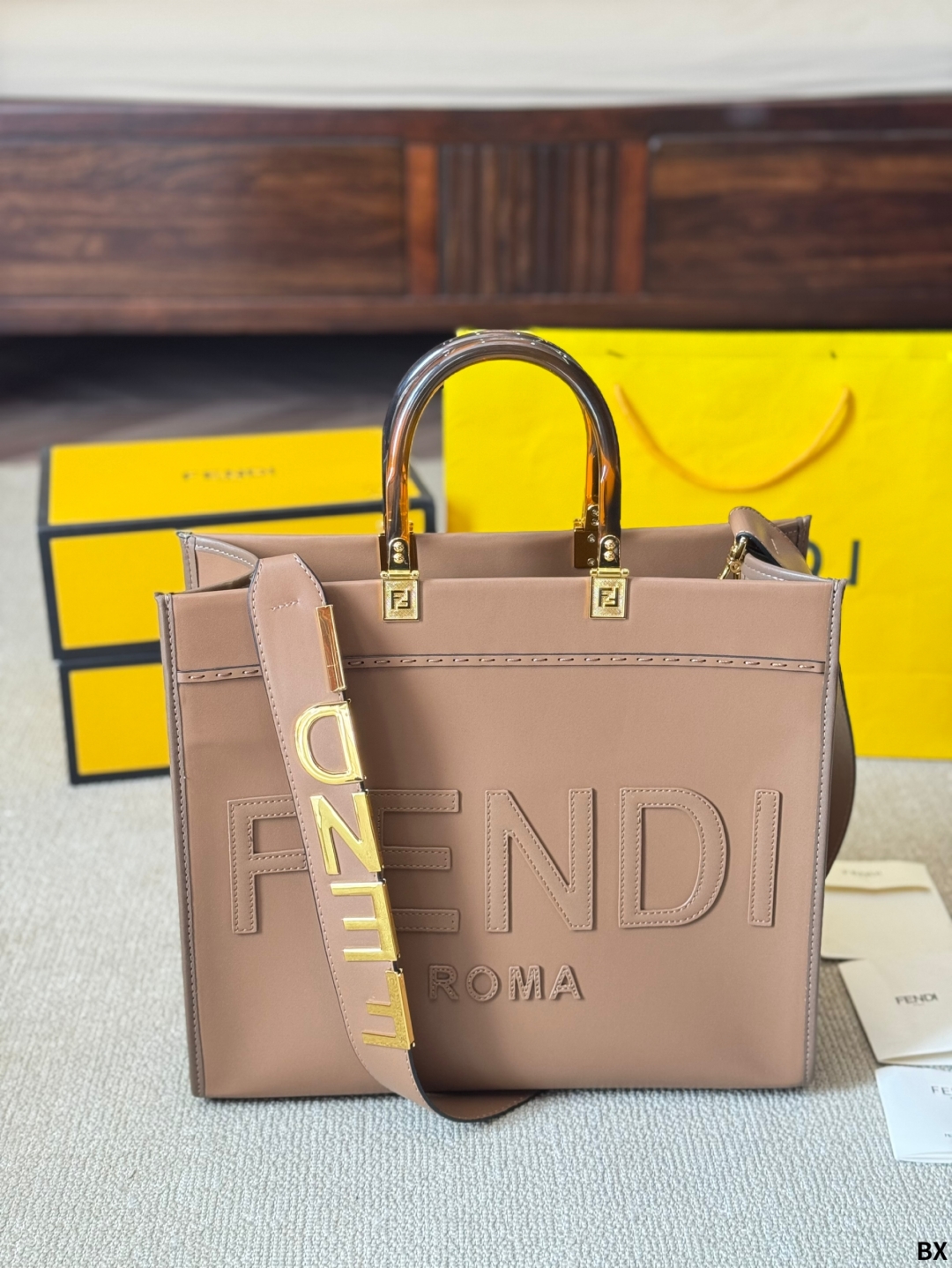 Fen new arrival peekabo tote bag size；35*30 cm