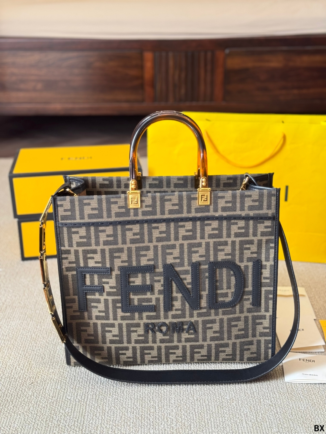 Fen new arrival peekabo tote bag size；35*30 cm