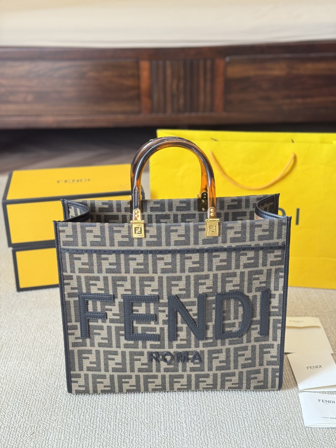 Fen new arrival peekabo tote bag size；35*30 cm