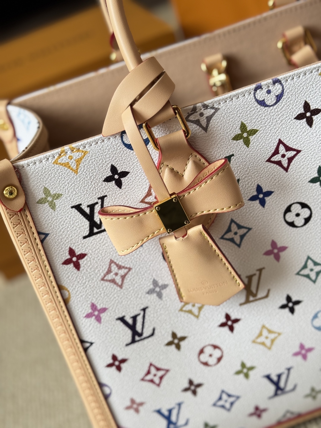 Louis new arrival 25 onthego tote bag size:35*30 cm