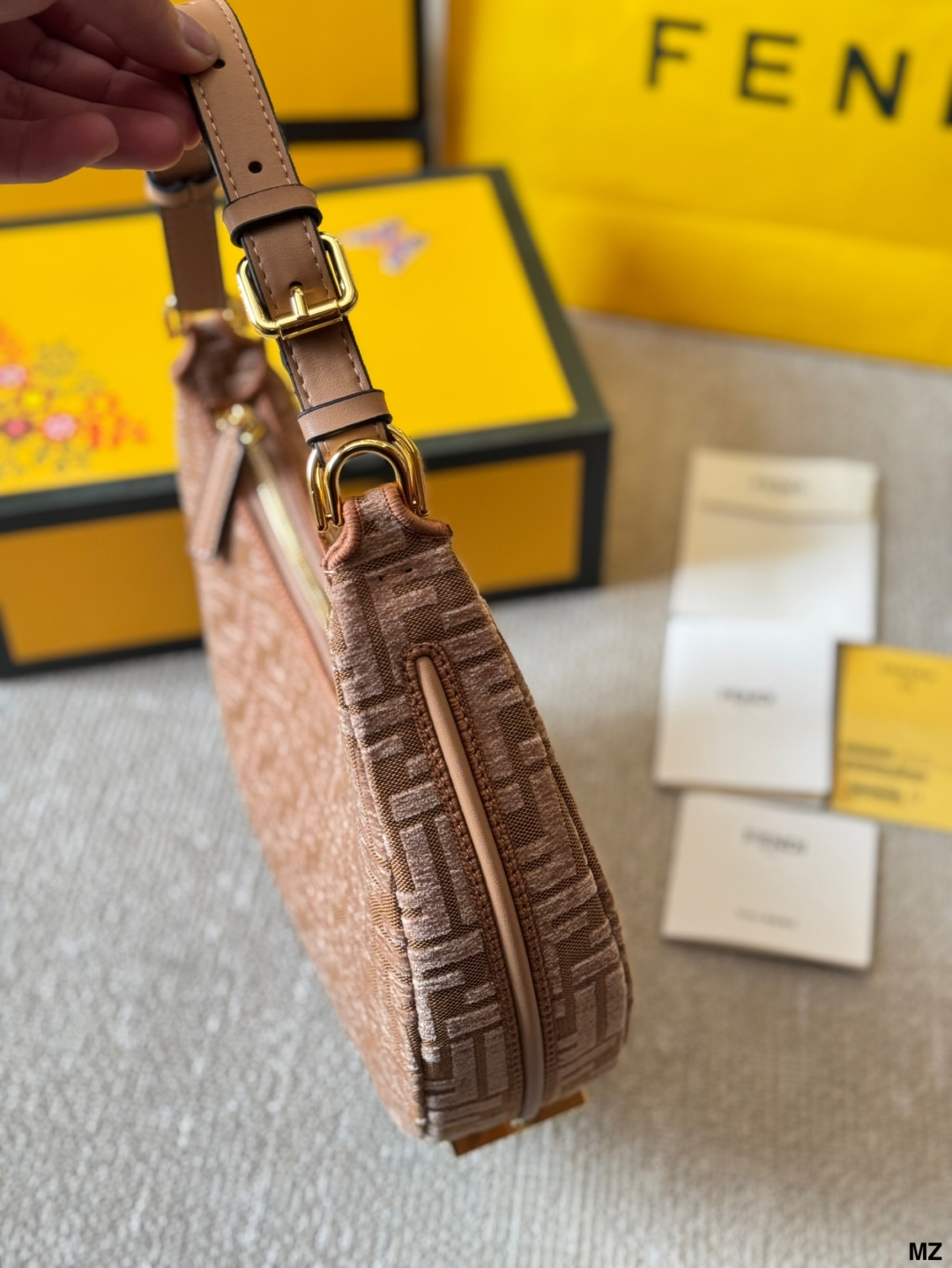 Fen 2025 new arrival graphy moon bag 002 size:30 * 16cm