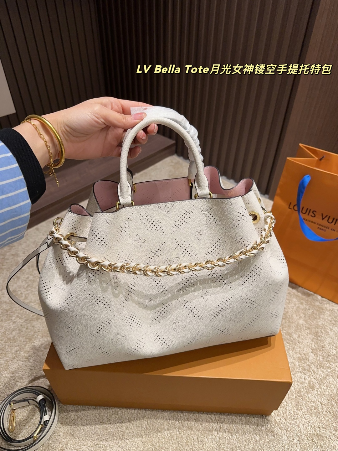 Louis new arrival bella tote bag size:32*25 cm