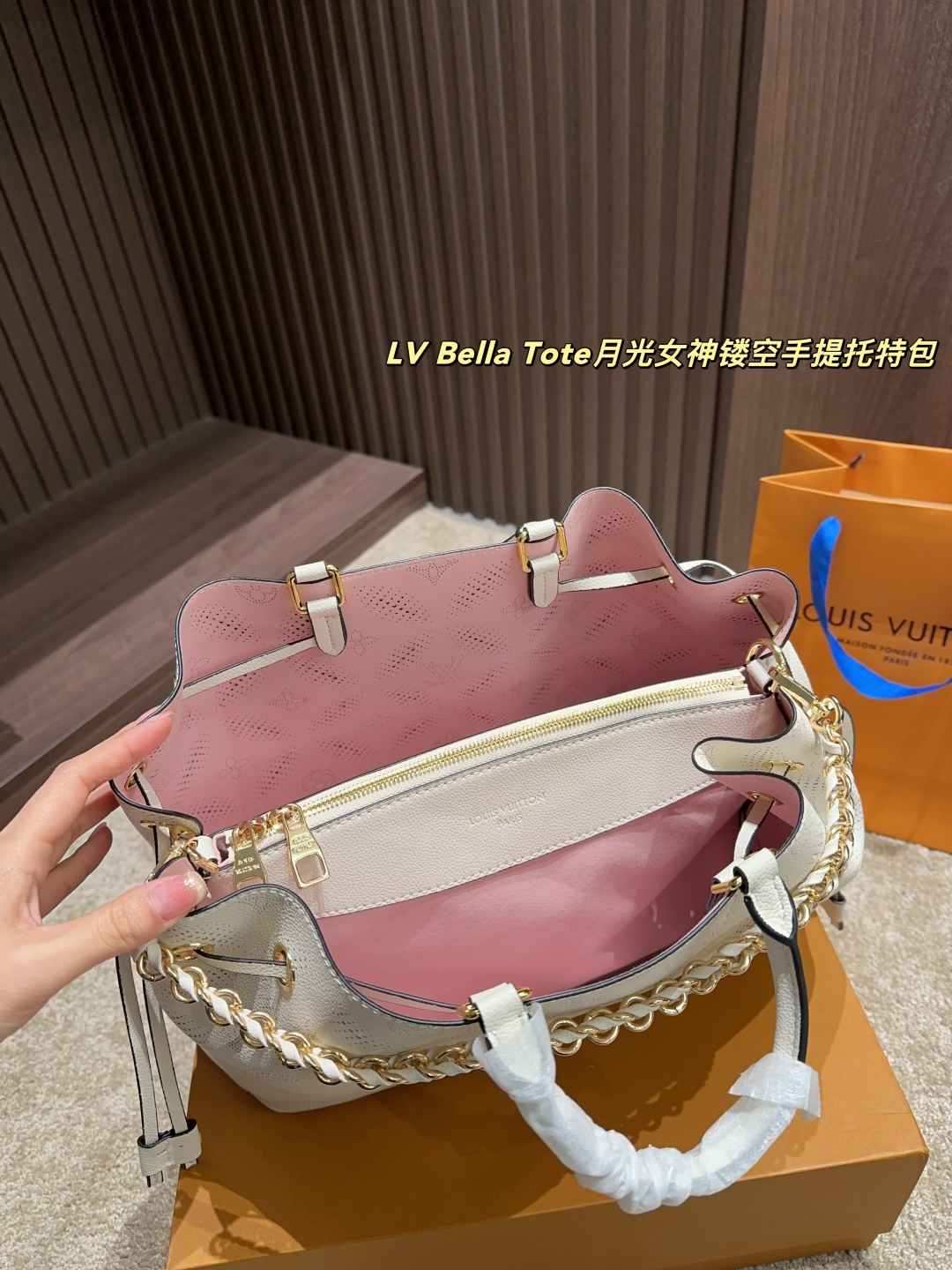 Louis new arrival bella tote bag size:32*25 cm