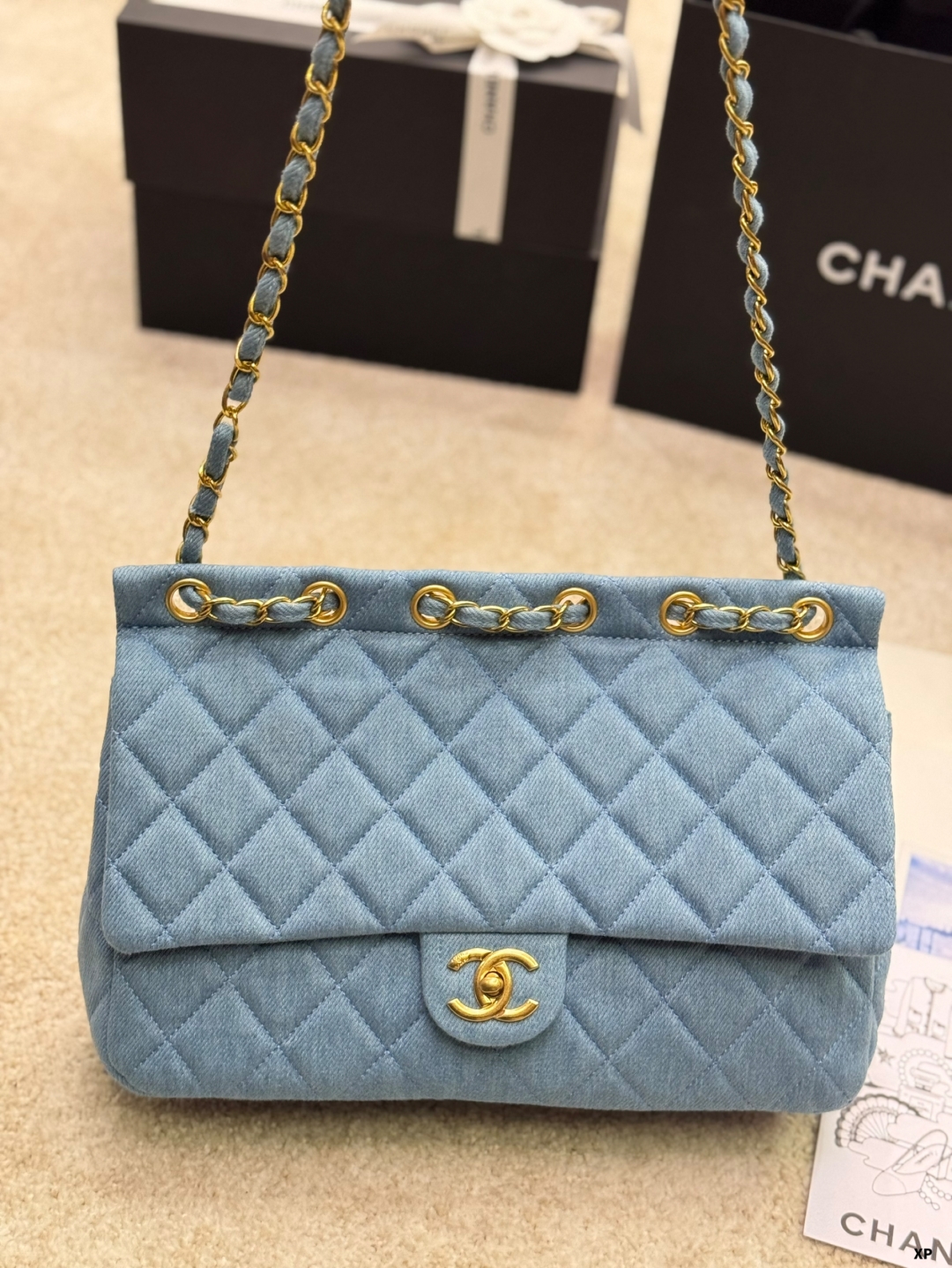 Cc new arrival vintage chain bag size: 30 * 20 cm