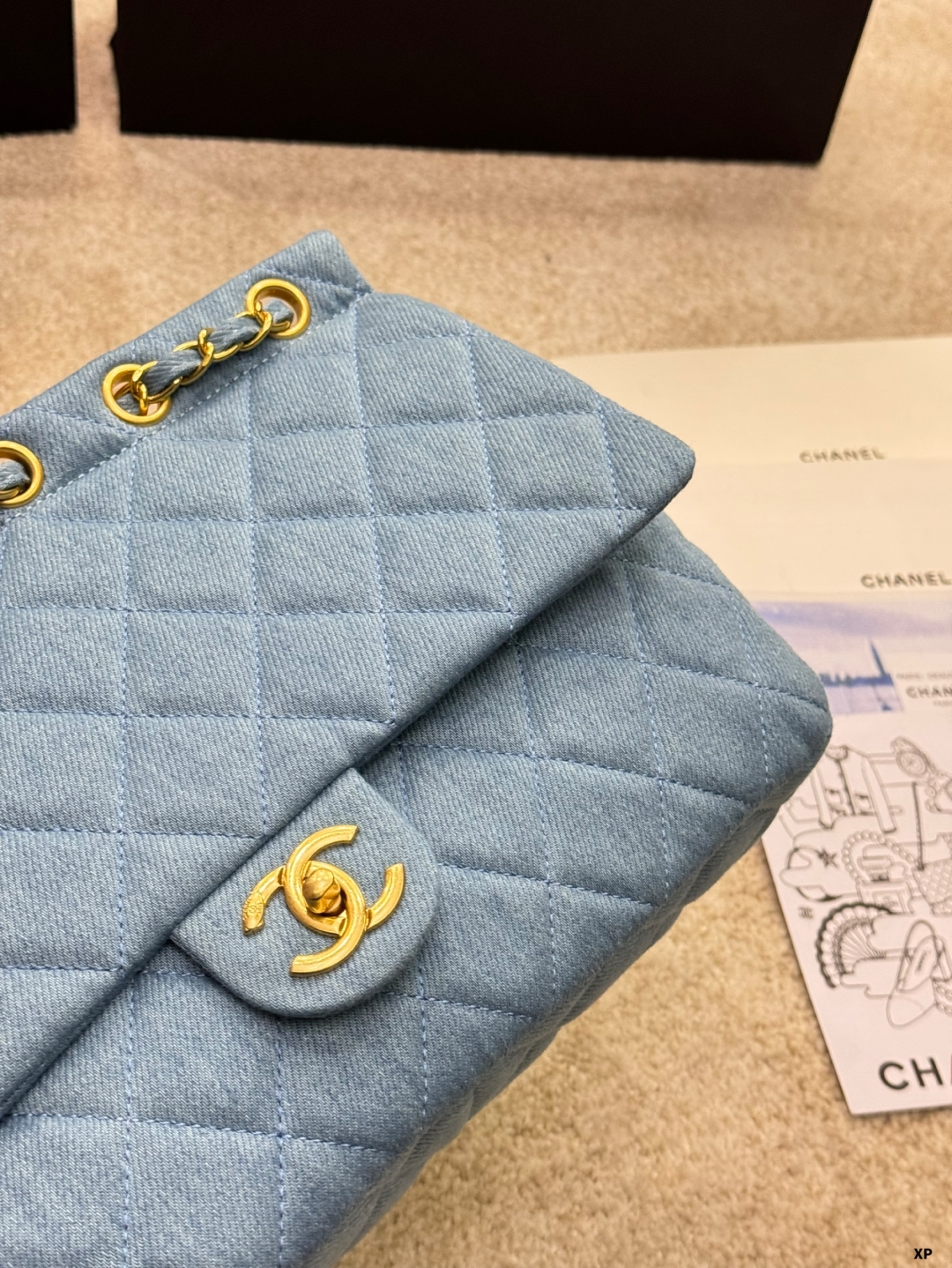 Cc new arrival vintage chain bag size: 30 * 20 cm