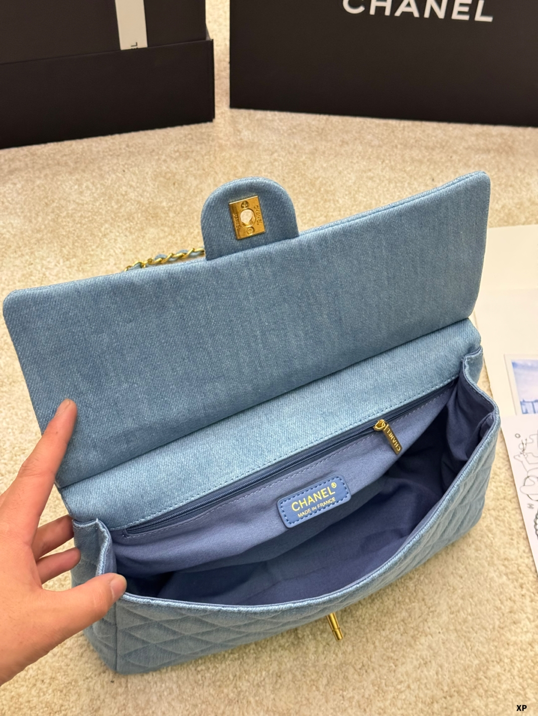 Cc new arrival vintage chain bag size: 30 * 20 cm