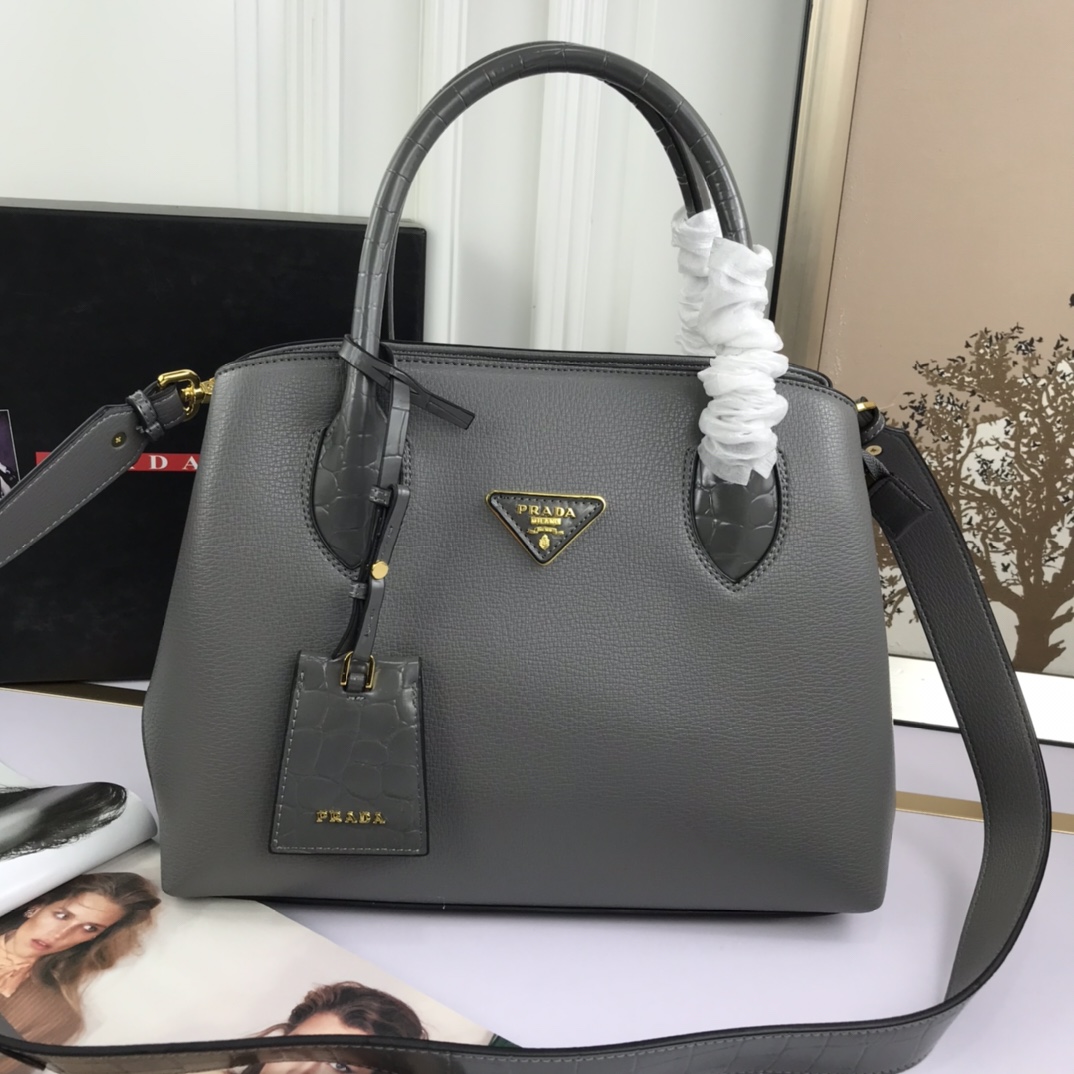 Pra new arrival bag 66153  size: 30*24*14 cm