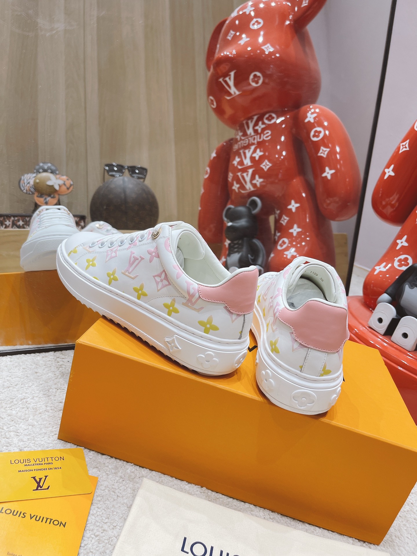 Louis new arrival Time Out pink sneakers