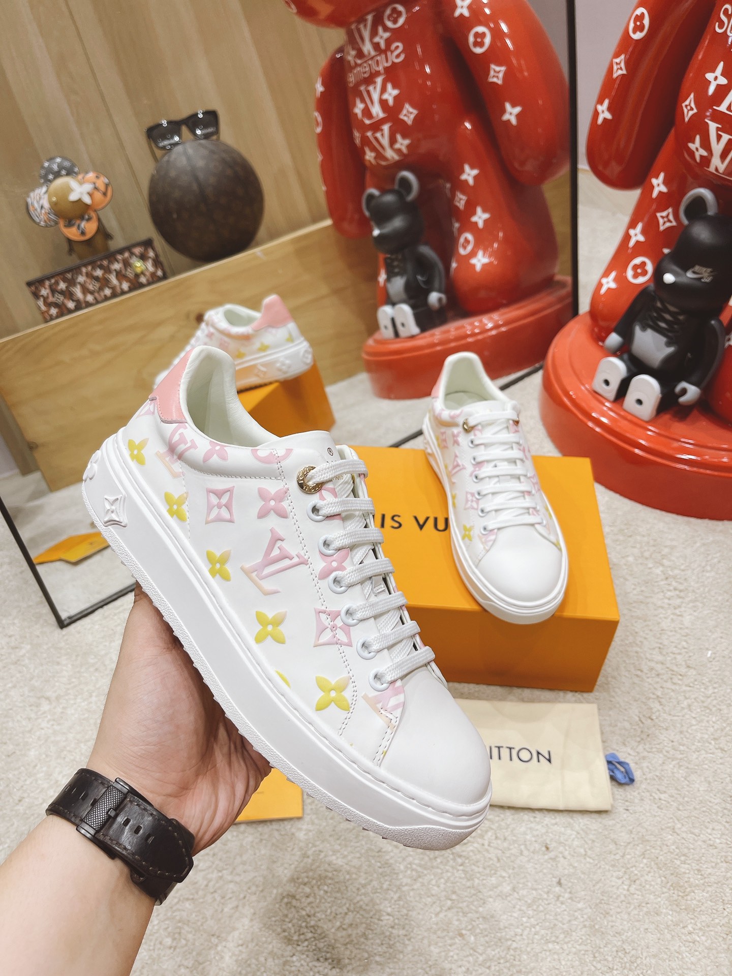 Louis new arrival Time Out pink sneakers