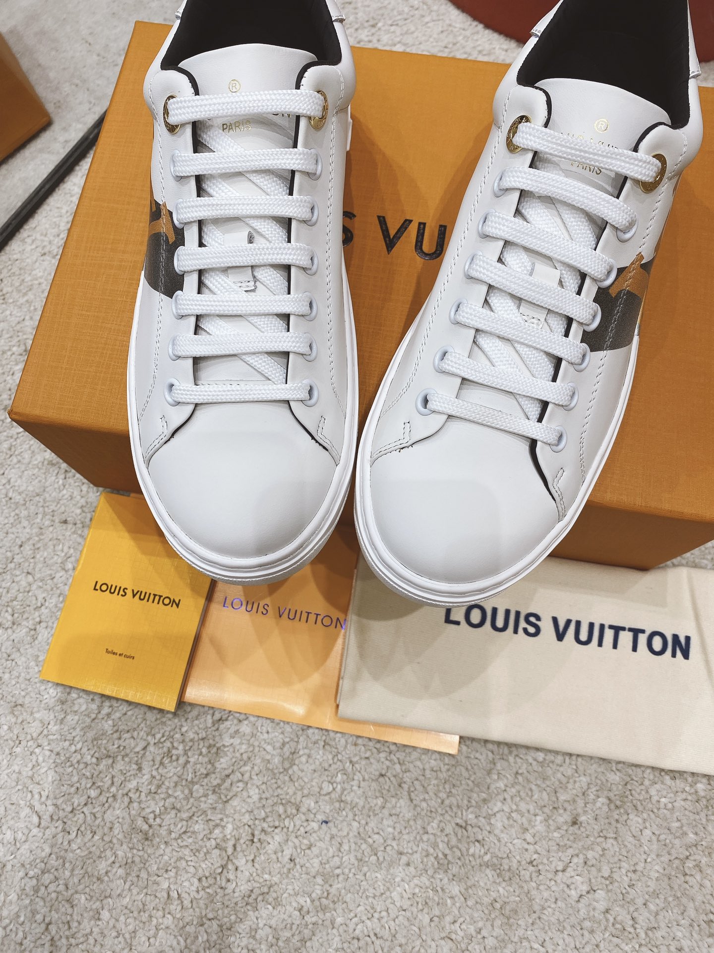 Louis new arrival Time Out women sneakers 03