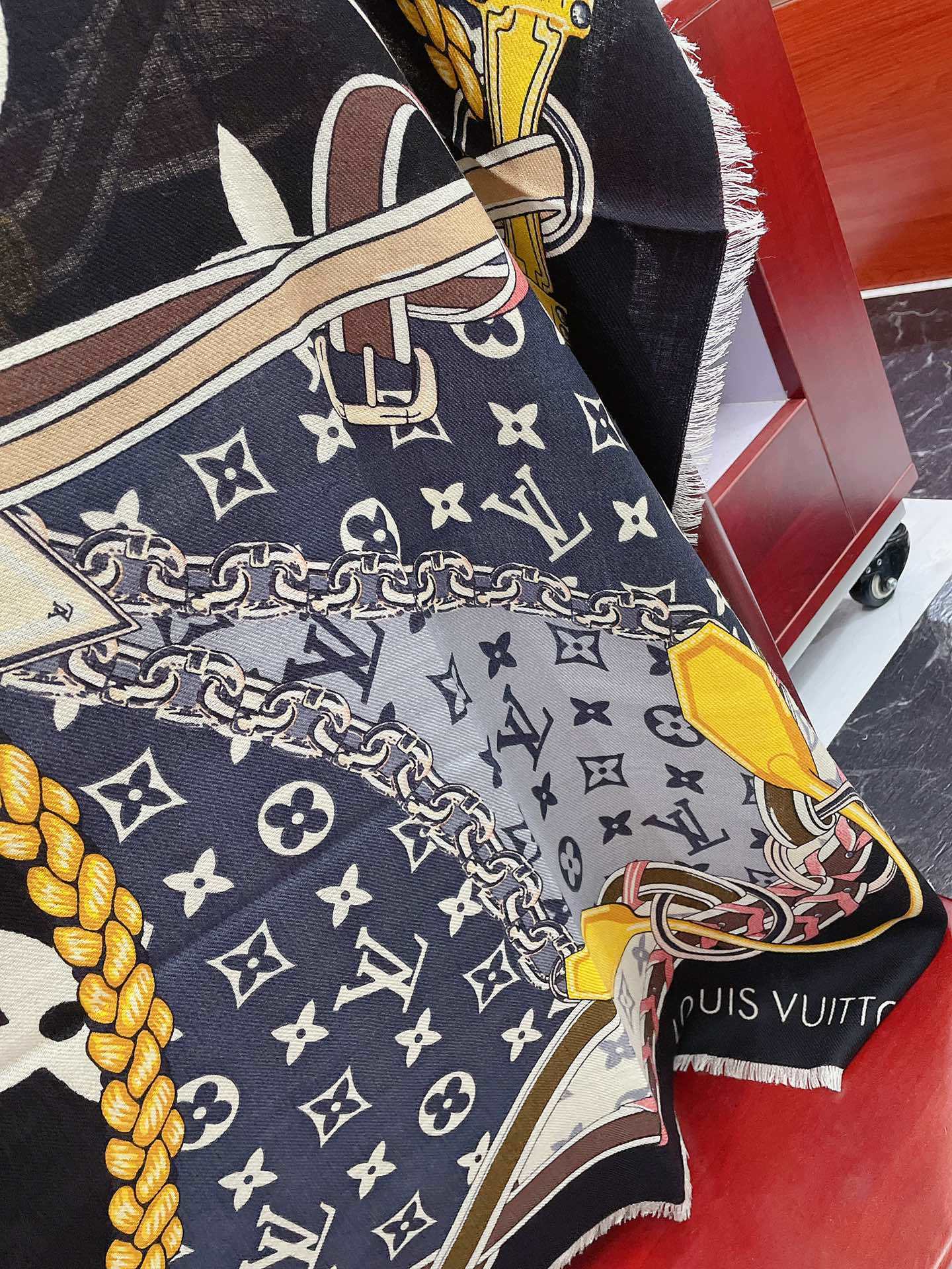 Louis new arrival scarf size: 140*140 cm 041