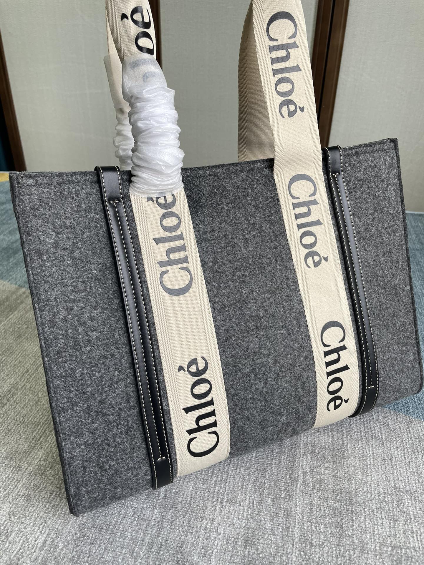 CH winter new styles Woody tote bag