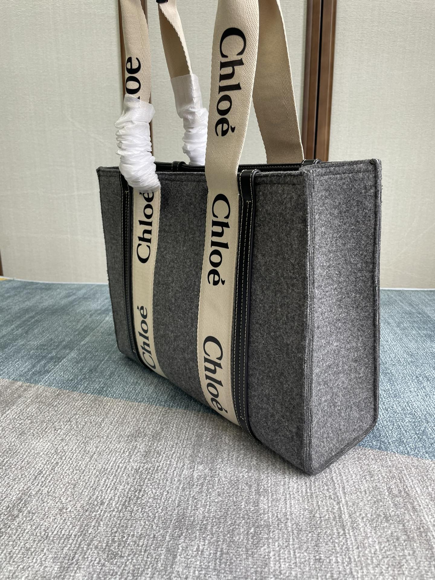 CH winter new styles Woody tote bag