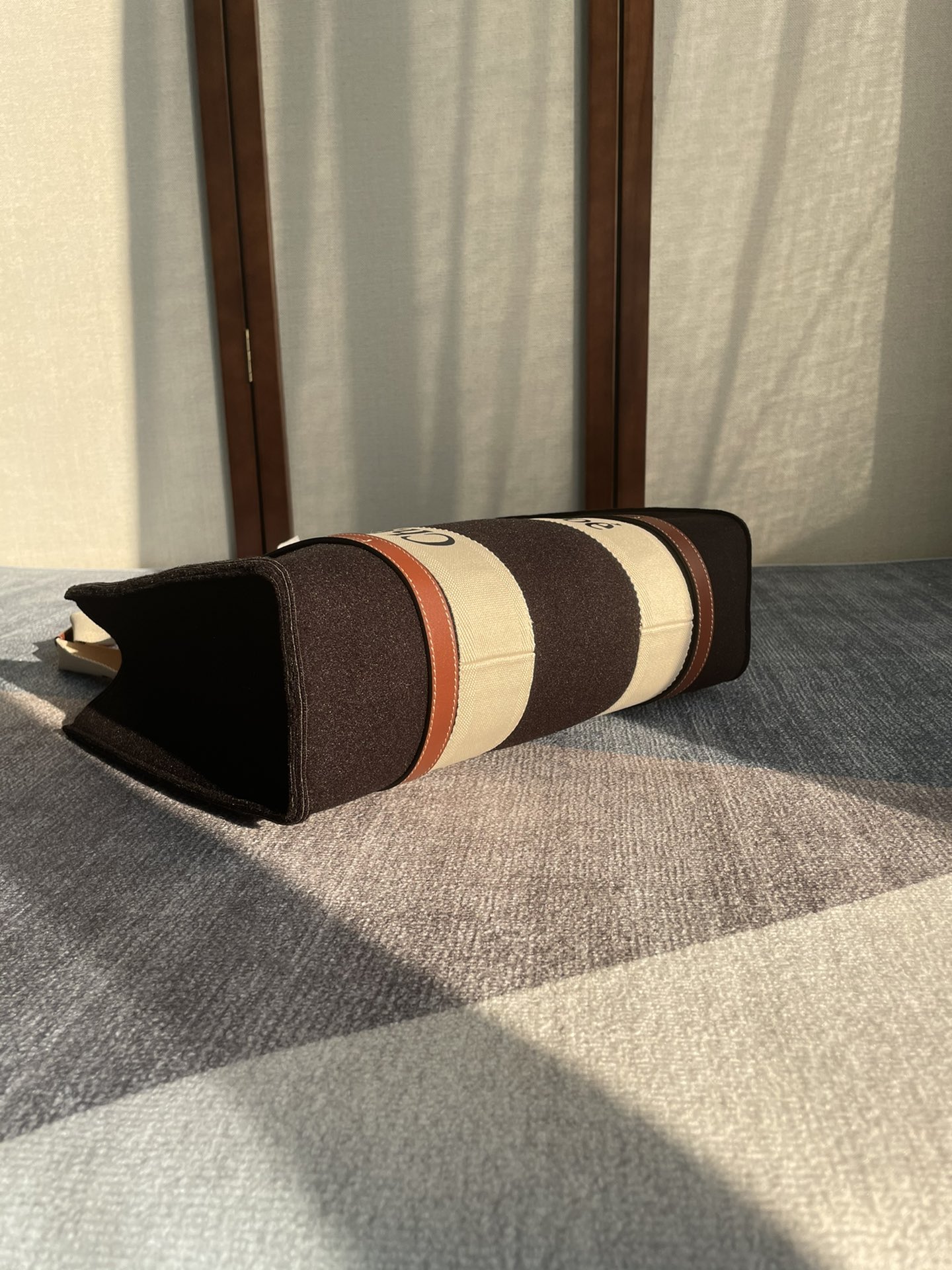 CH winter new styles Woody tote bag brown