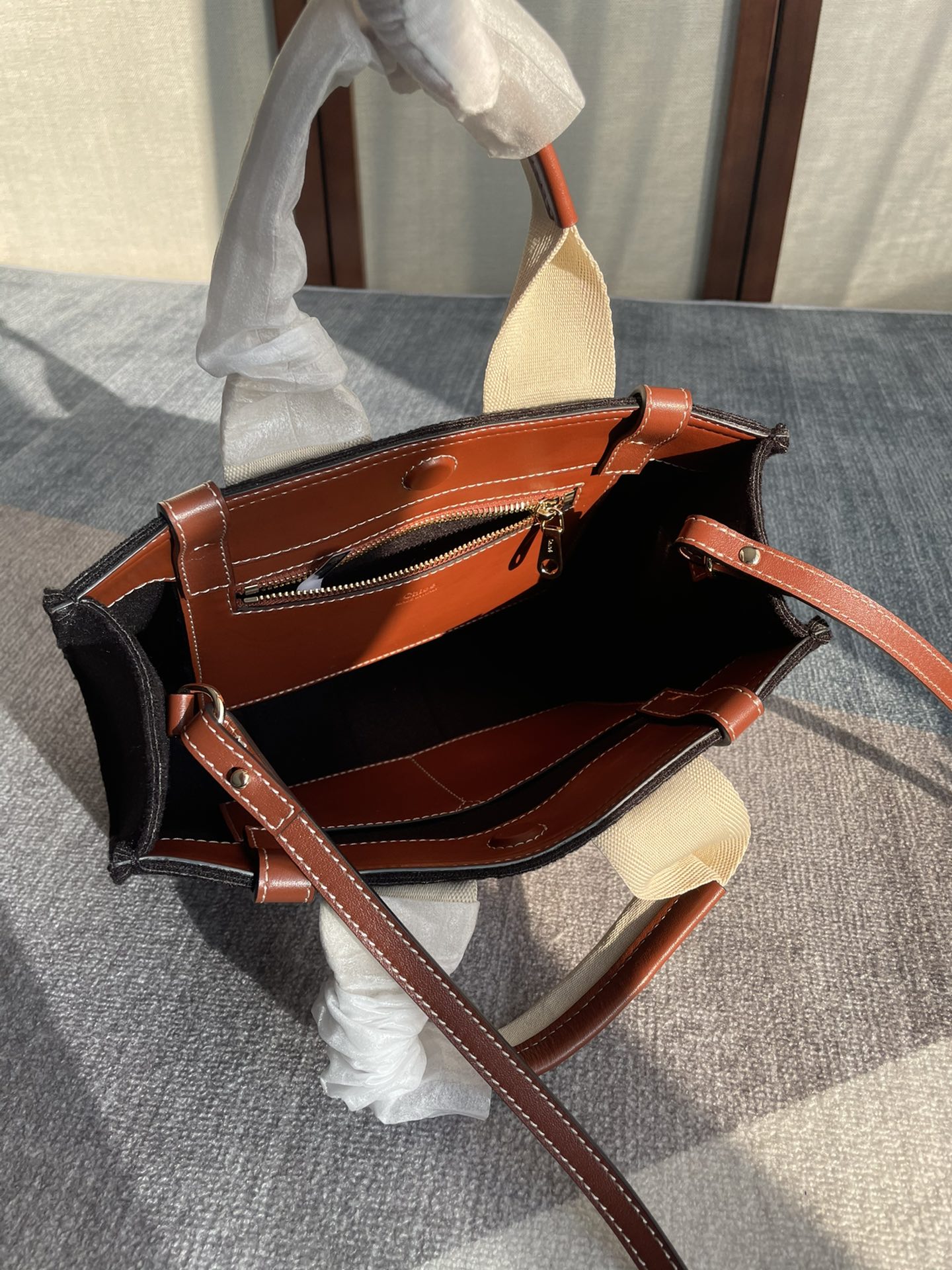 CH winter new styles Woody tote bag brown