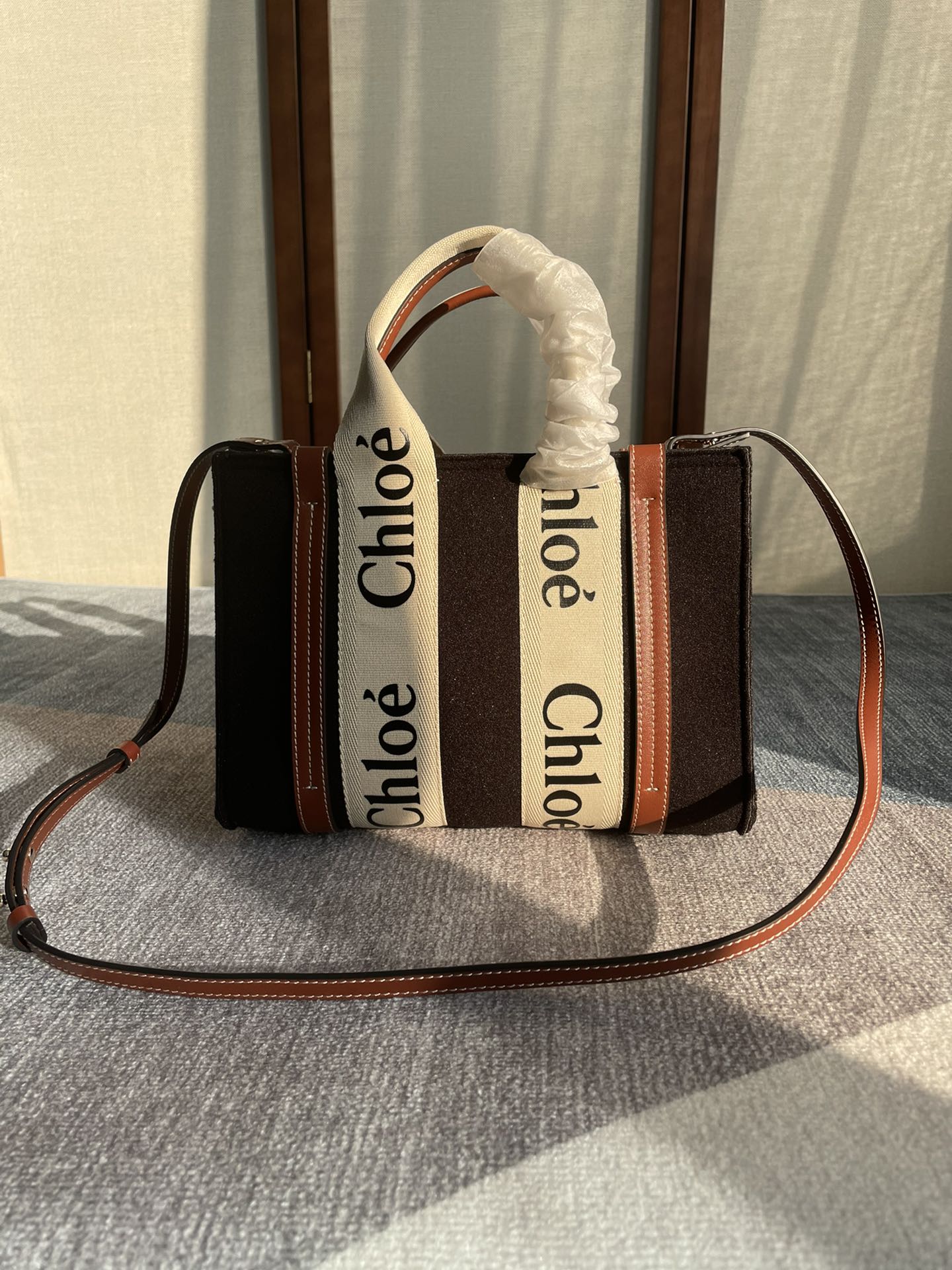 CH winter new styles Woody tote bag brown