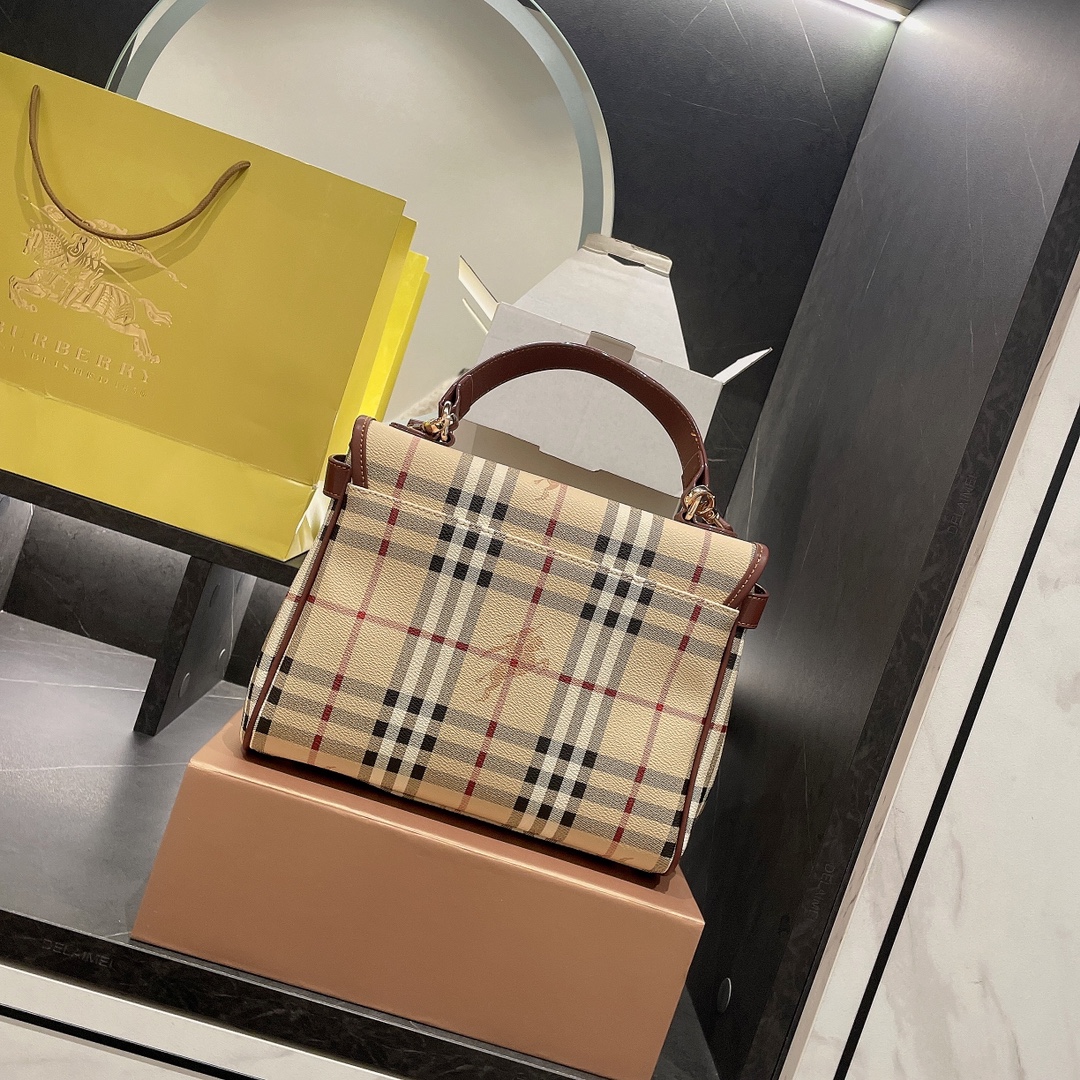 BB new arrival women bag size : 26*21 cm