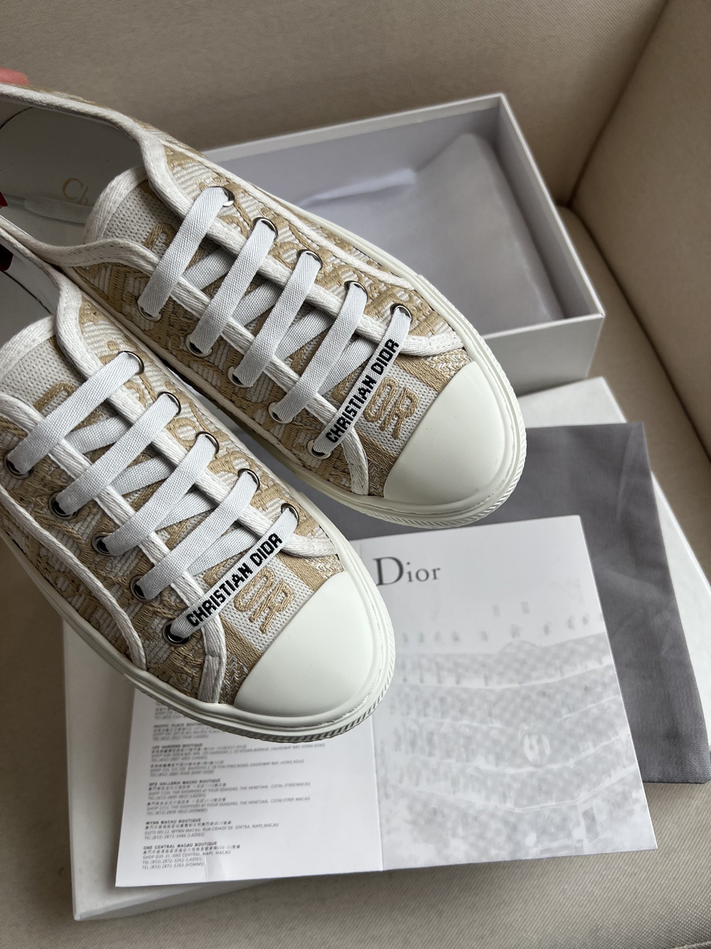 D new arrival women sneakers 02