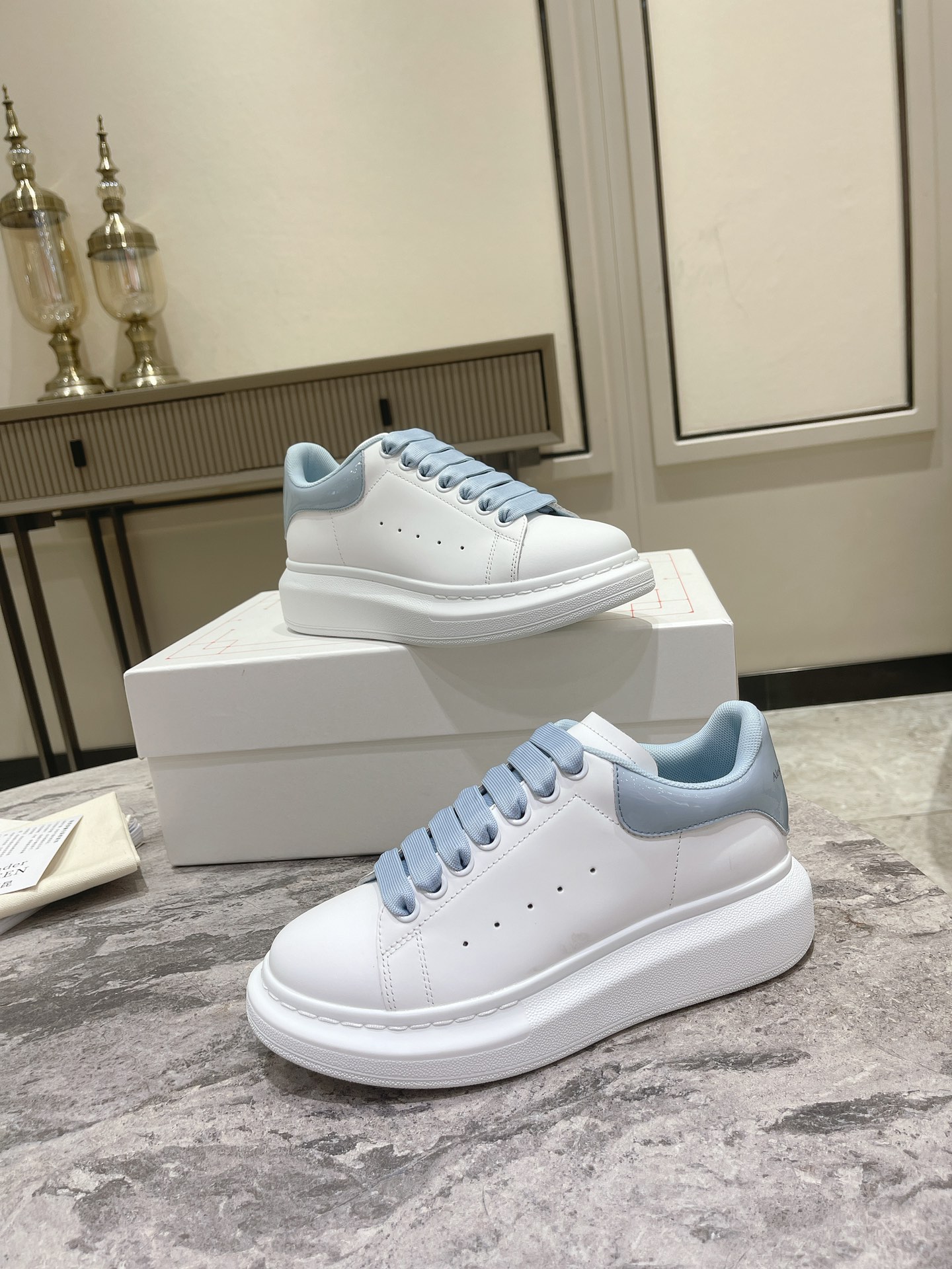 𝘼𝙡𝙚𝙭 𝙈𝙘𝙌 nwe arrival women shoes