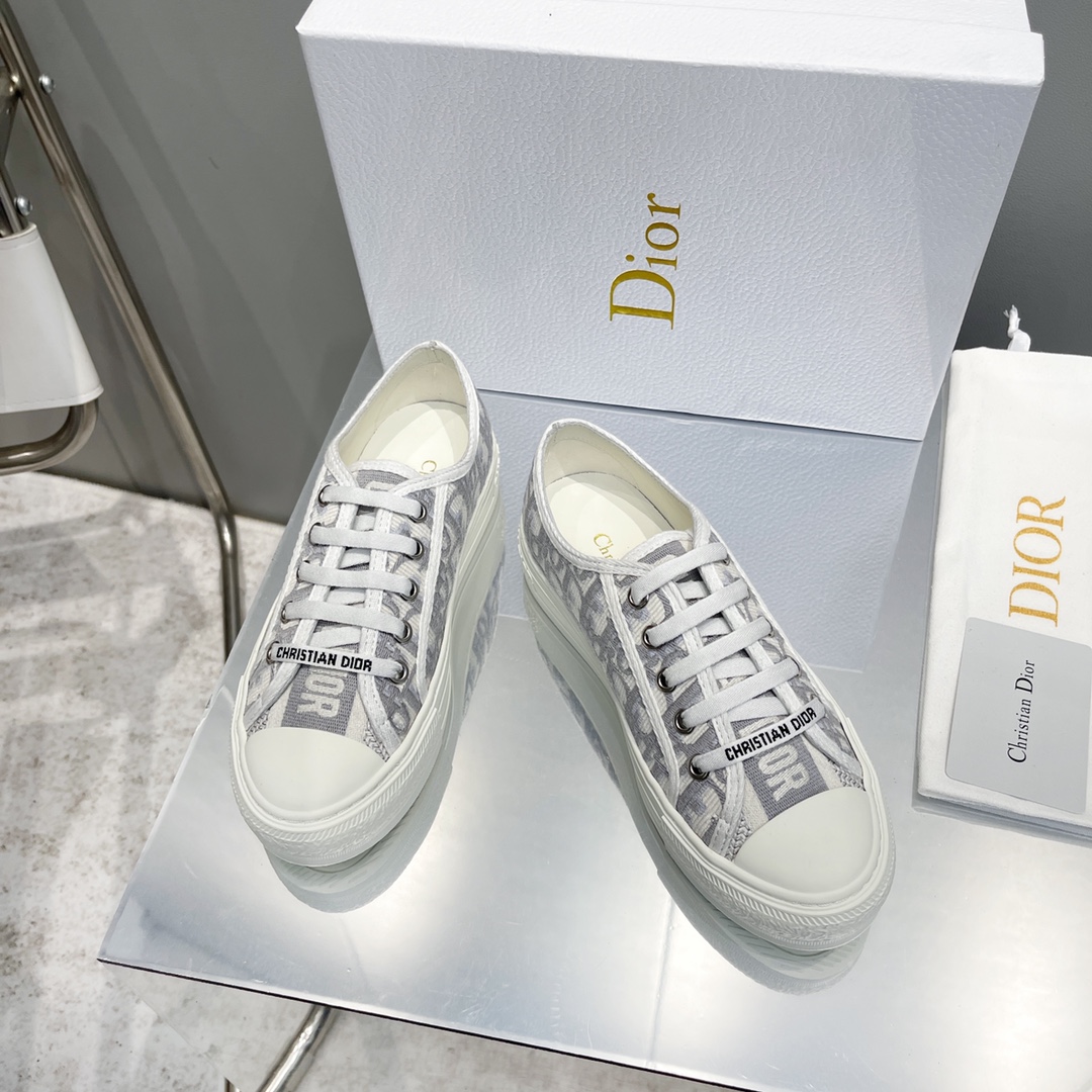 D new arrival women sneakers 02