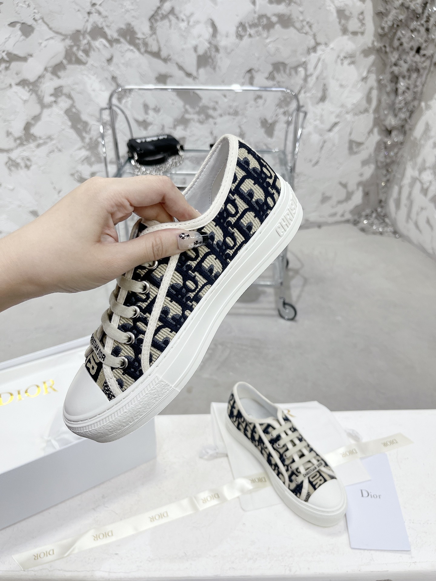 D new arrival women sneakers 02
