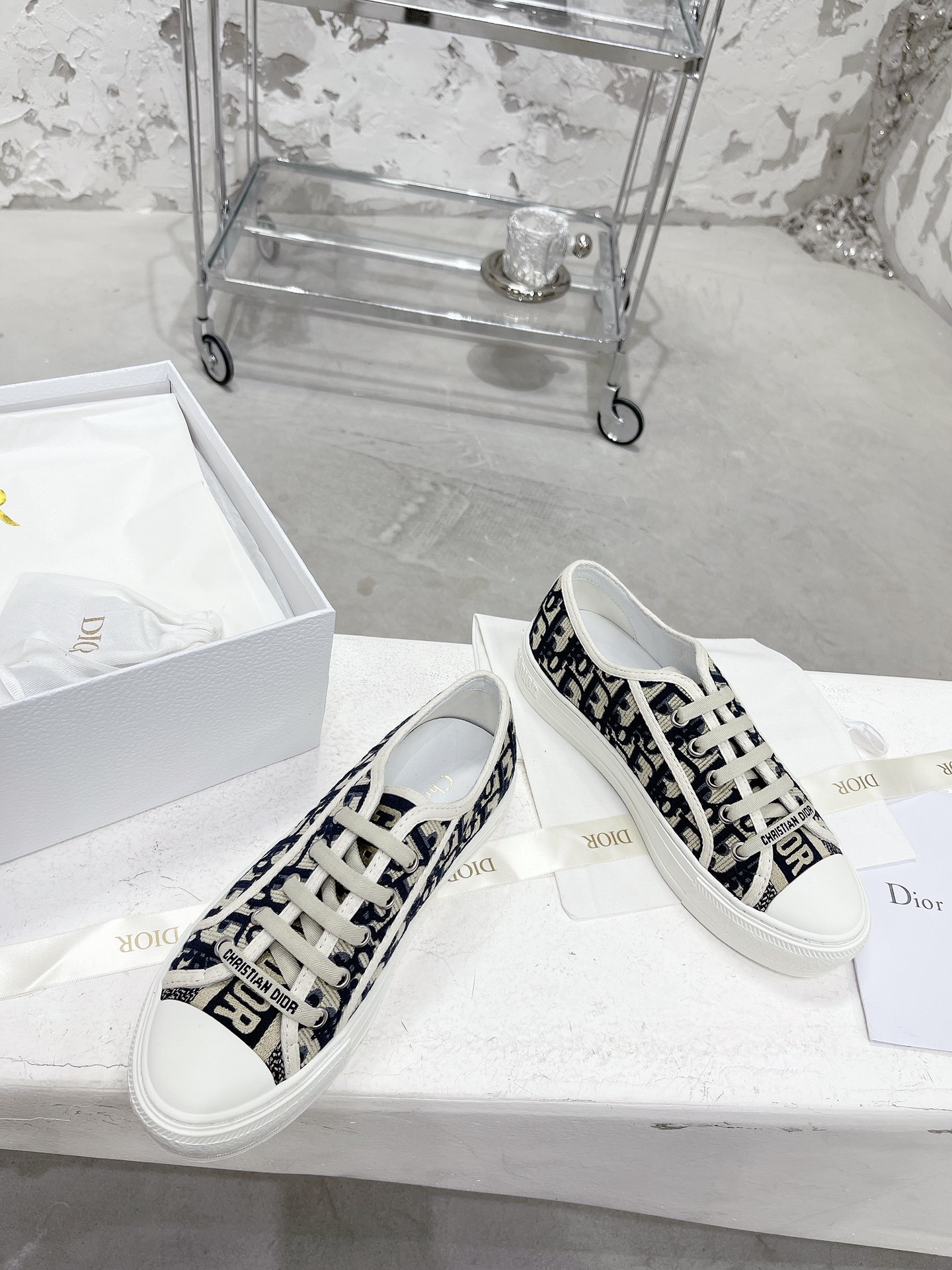 D new arrival women sneakers 02