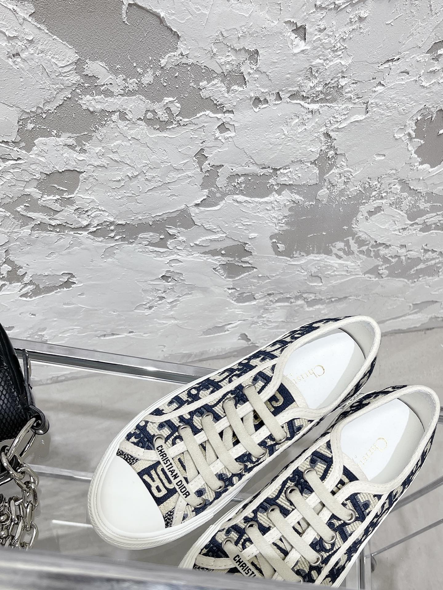 D new arrival women sneakers 02