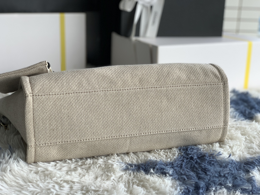 CC new arrival tote bag size: 38X32X18CM (Top quality )