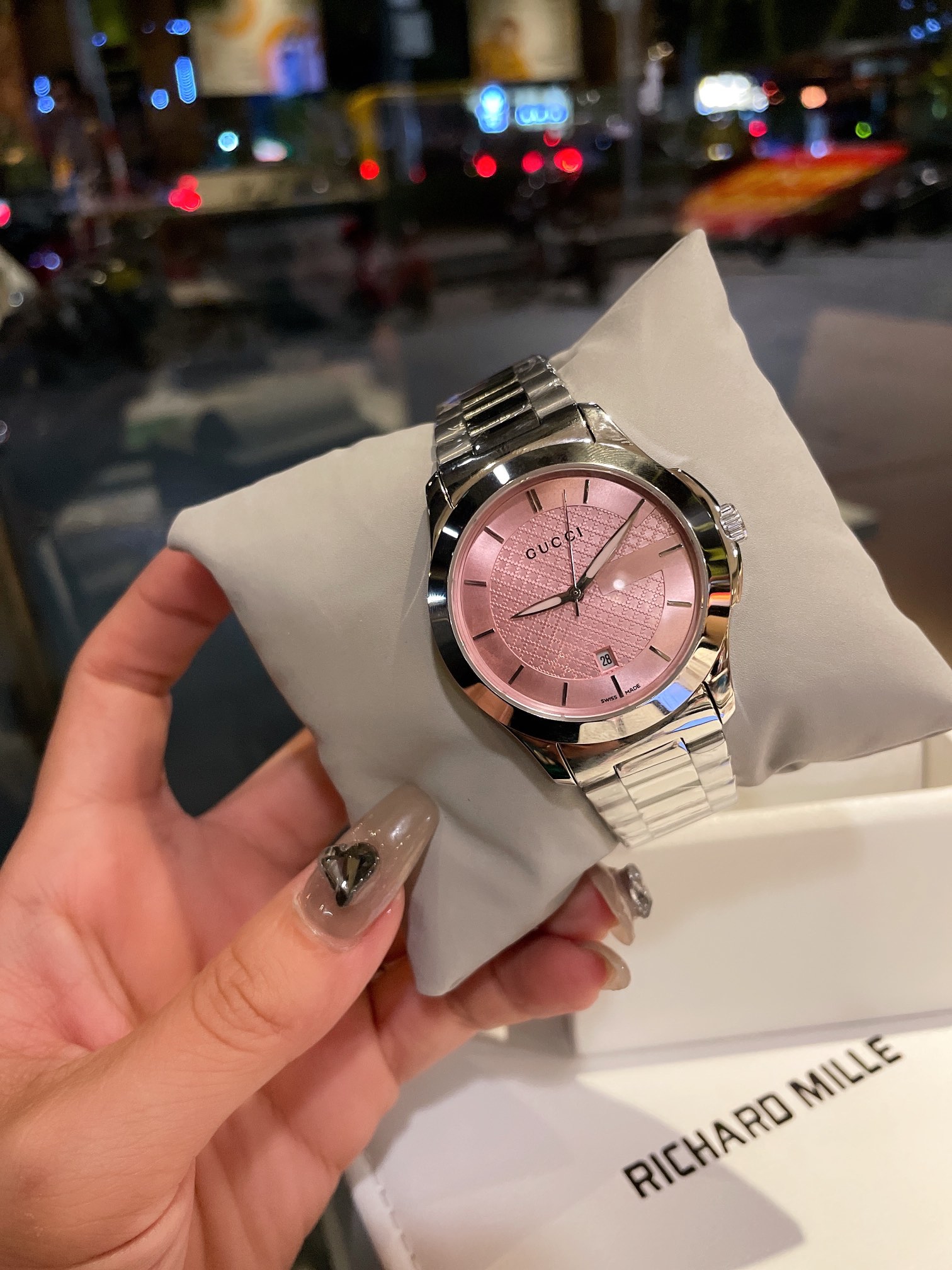 GG G-timeless new arrival men and women watch 02