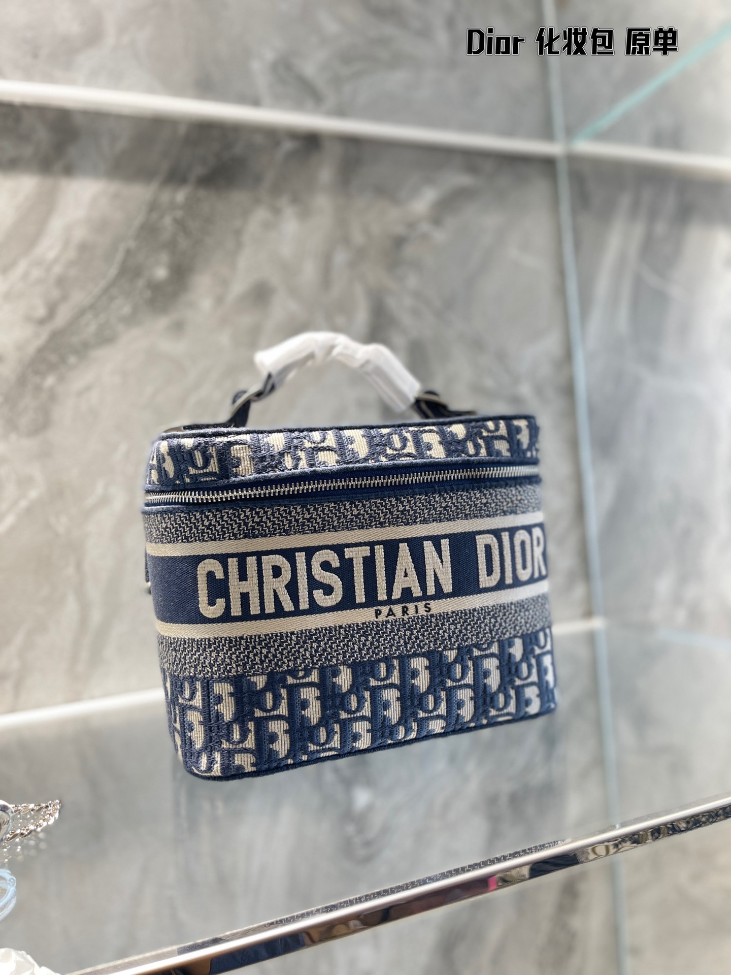 D new arrival bucket bag size;25*15*14cm