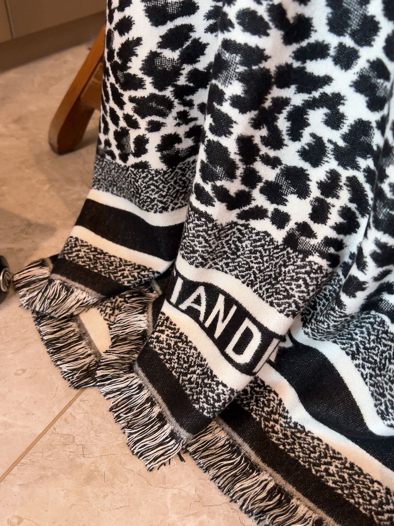 D new arrival women scarf size 140*140 cm 0019