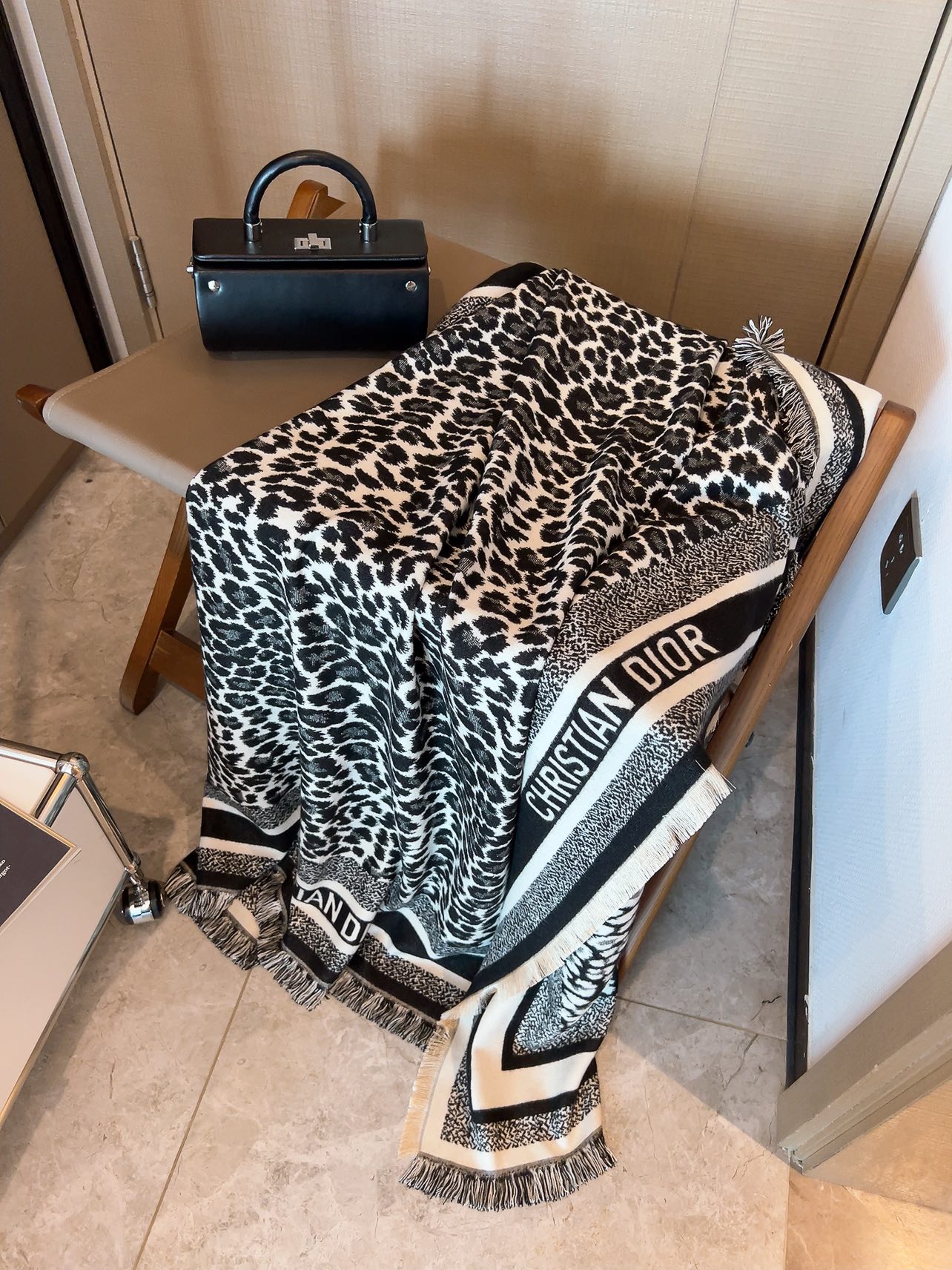 D new arrival women scarf size 140*140 cm 0019