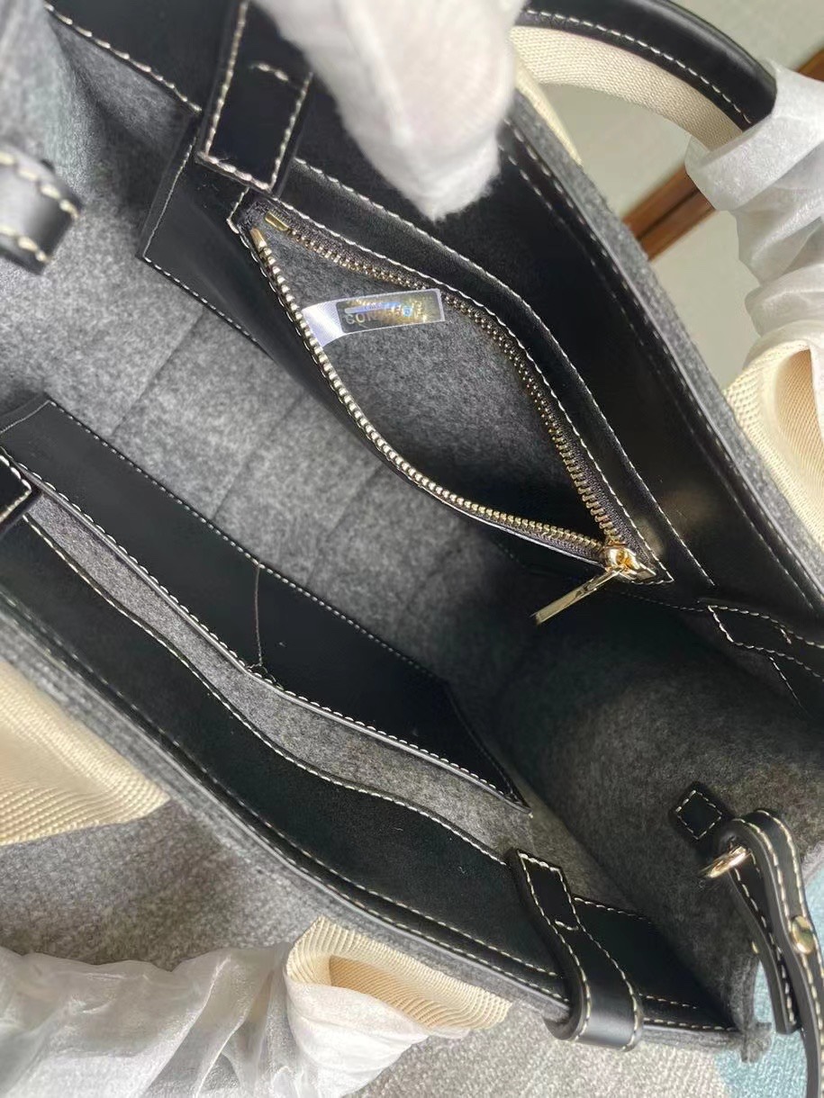 CH winter new styles Woody tote bag