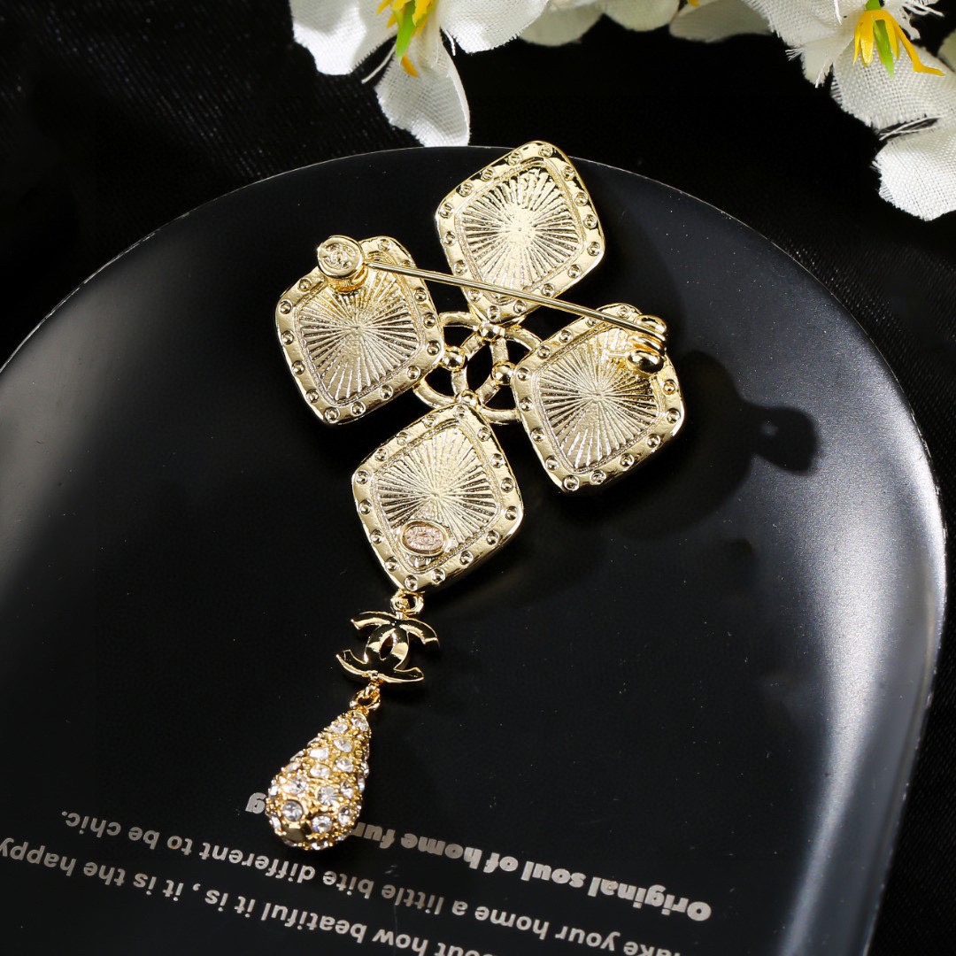 Cc new arrival brooch 084