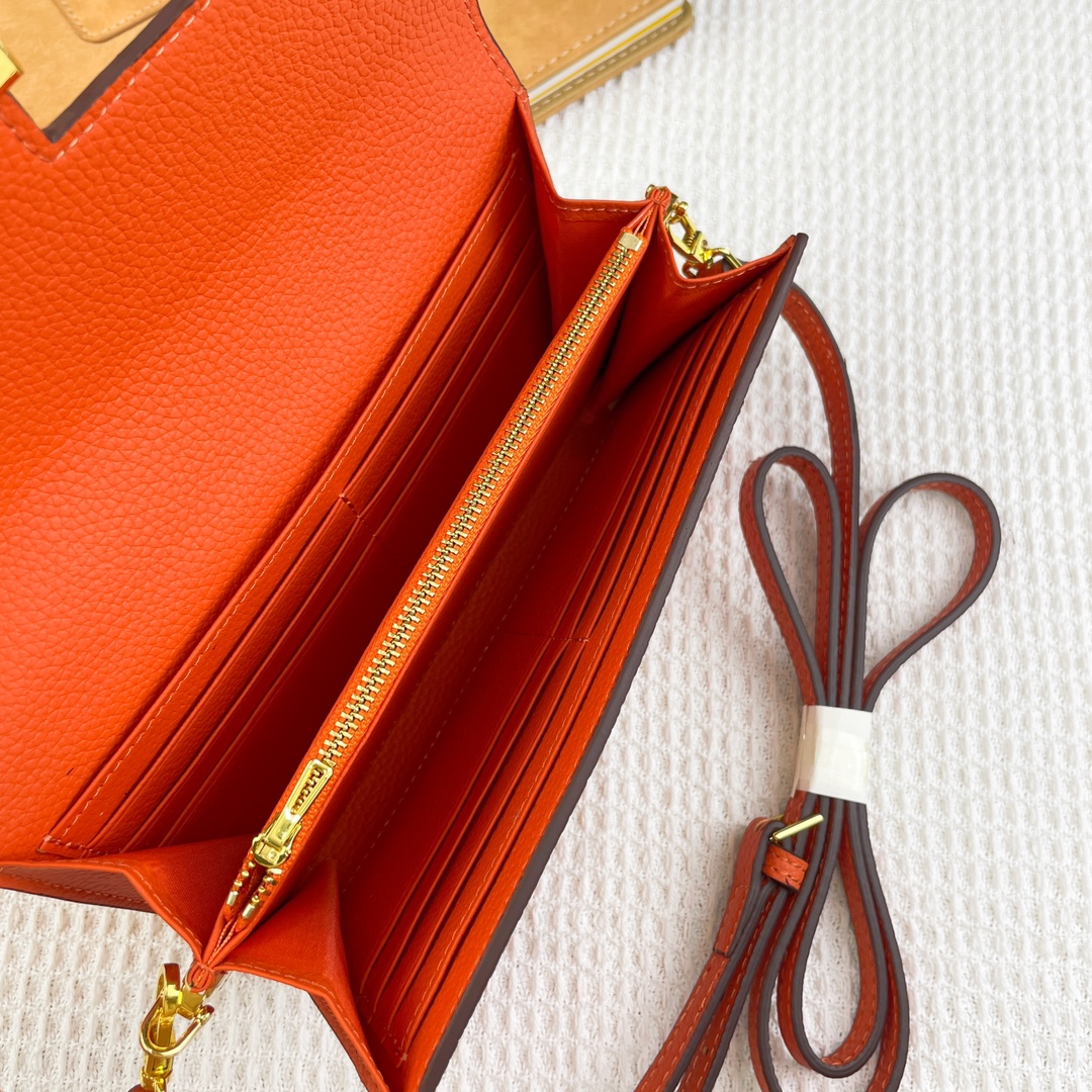 H Constance togo leather bag size:22*11cm