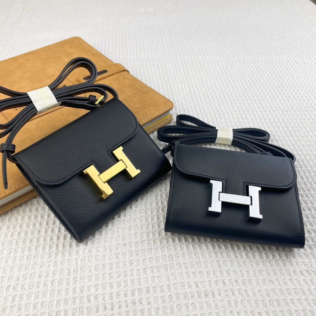 H Constance empson leather bag size:13*11.8cm