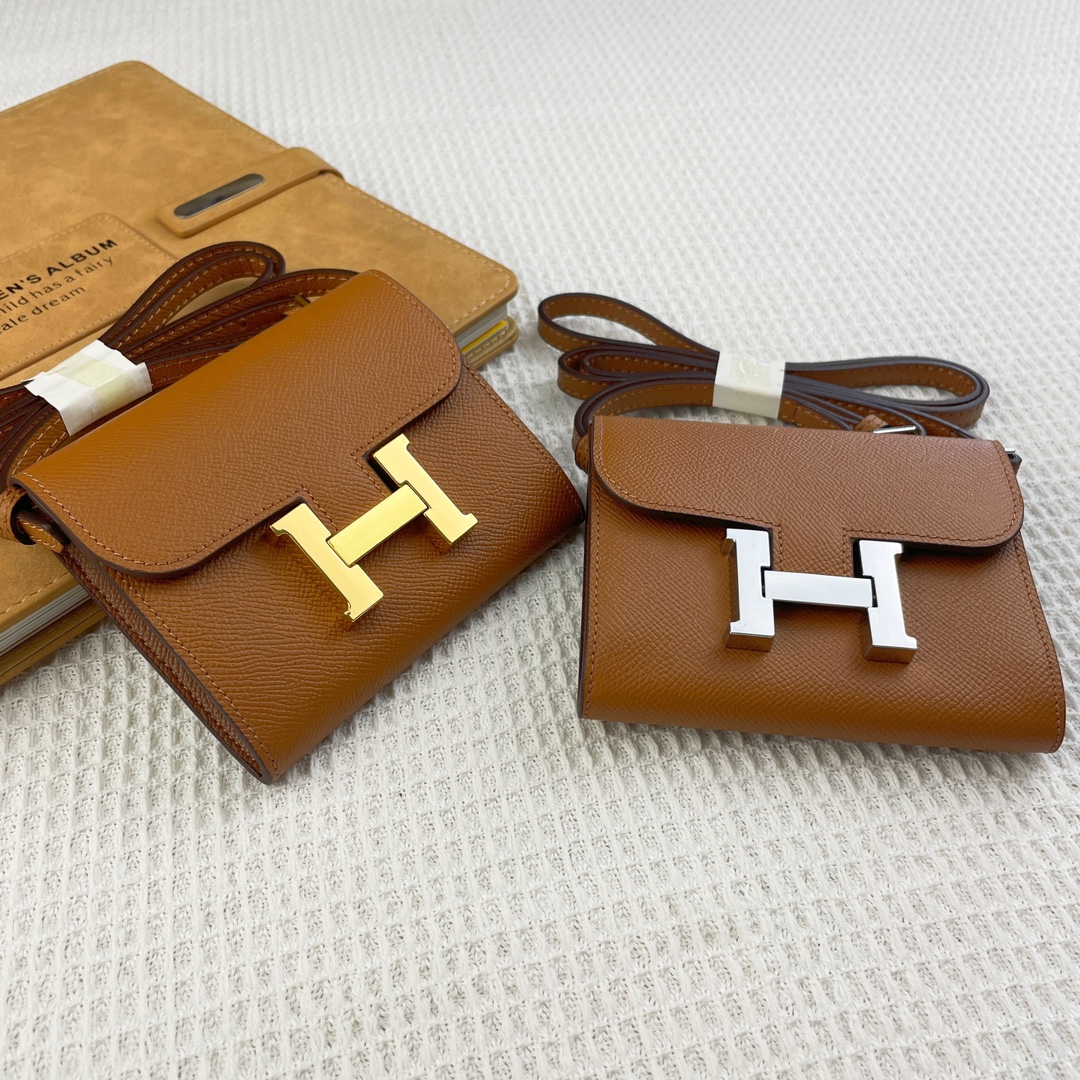 H Constance empson leather bag size:13*11.8cm