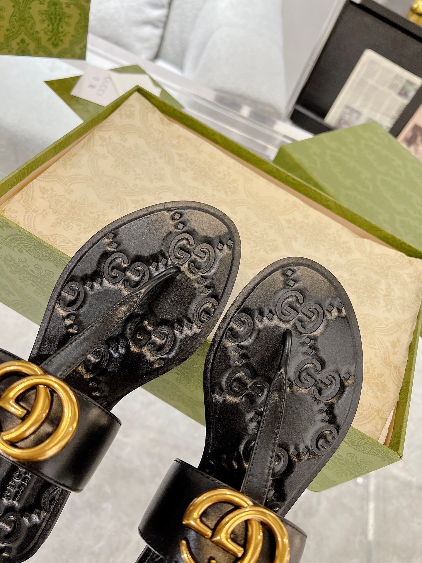 GG new arrival men and women slippers 02