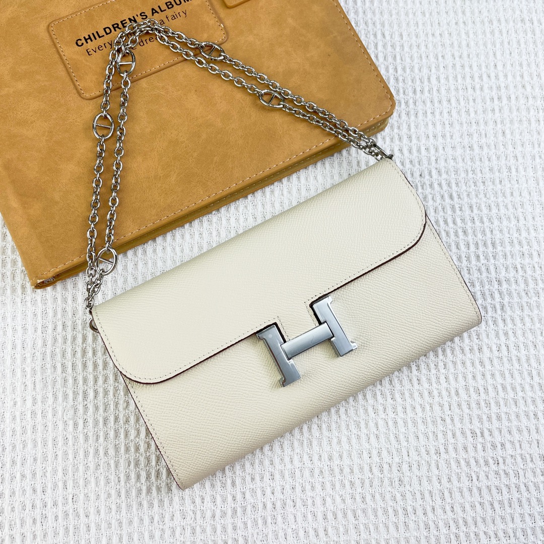 H Constance empson leather bag size:22*11cm