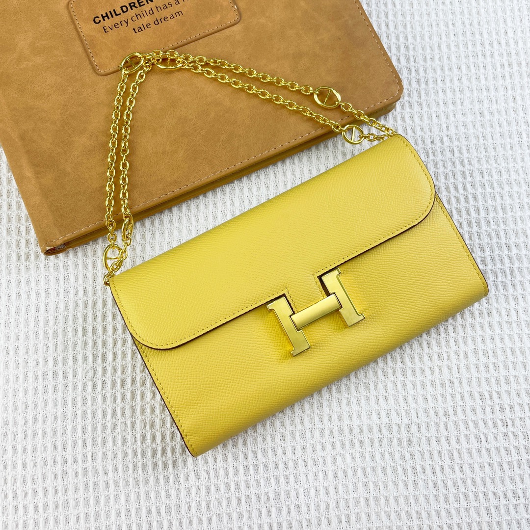 H Constance empson leather bag size:22*11cm