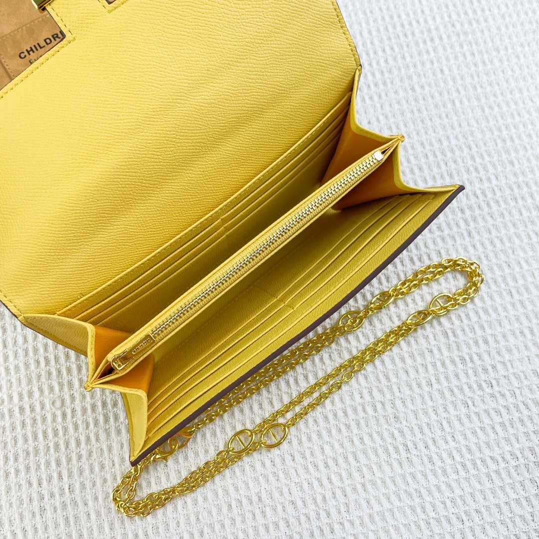 H Constance empson leather bag size:22*11cm