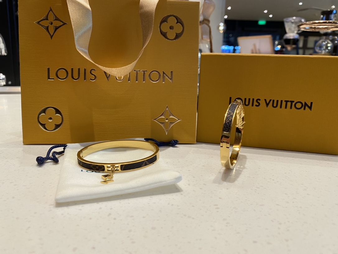Lv New Arrival Bracelet 0011-22cm