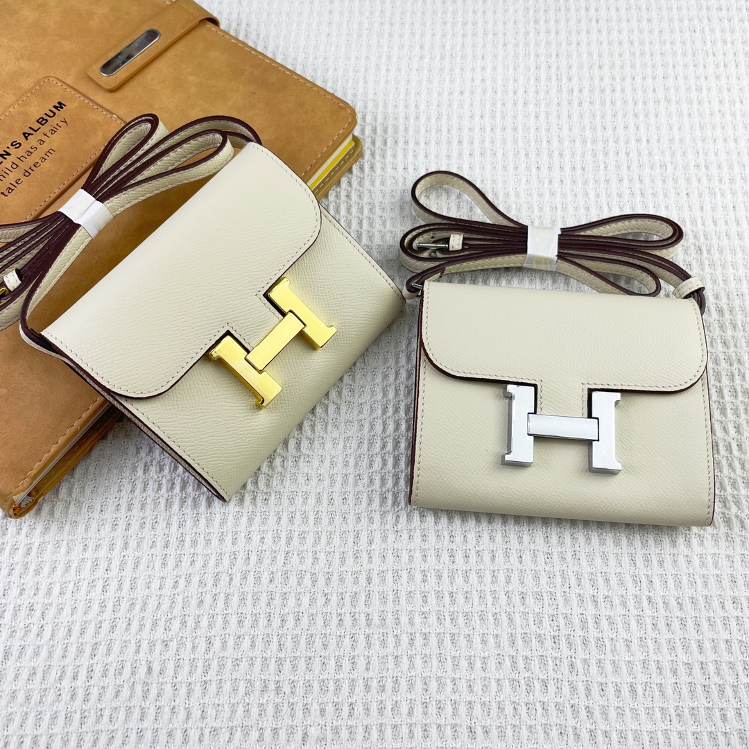 H Constance empson leather bag size:13*11.8cm